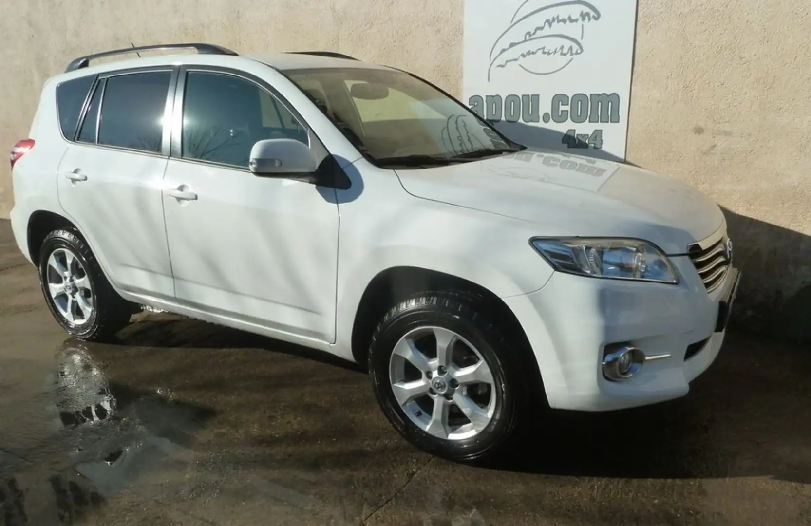 Toyota RAV 4 2.2D-CAT Executive Cross Sport Aut. Blanc - 2