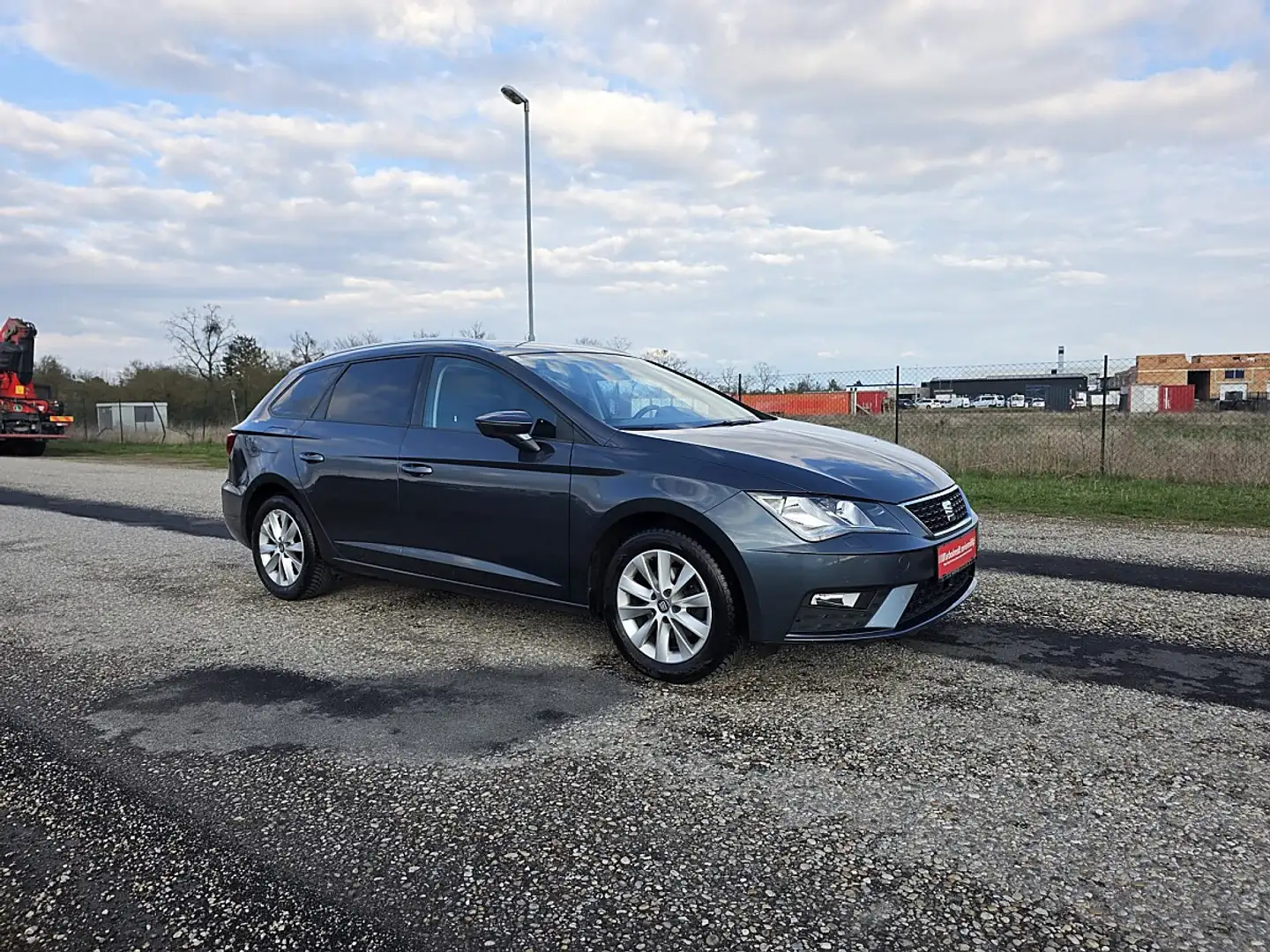 SEAT Leon ST Style 1,6 TDI DSG Start-Stopp **Vollständige... Grau - 2