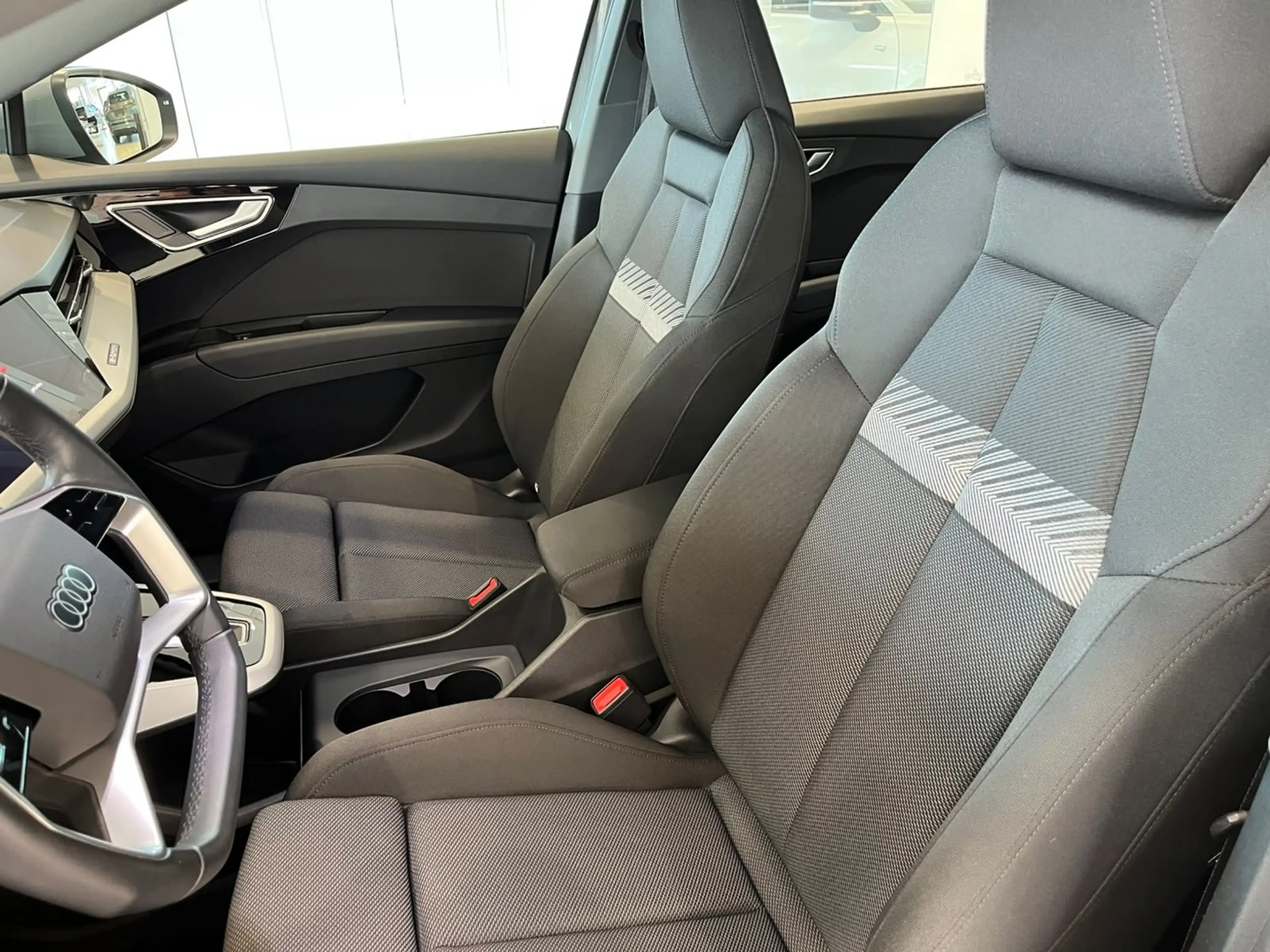 Audi Q4 e-tron Audi Q4 Sportback 50 e-tron quattro — photo 6