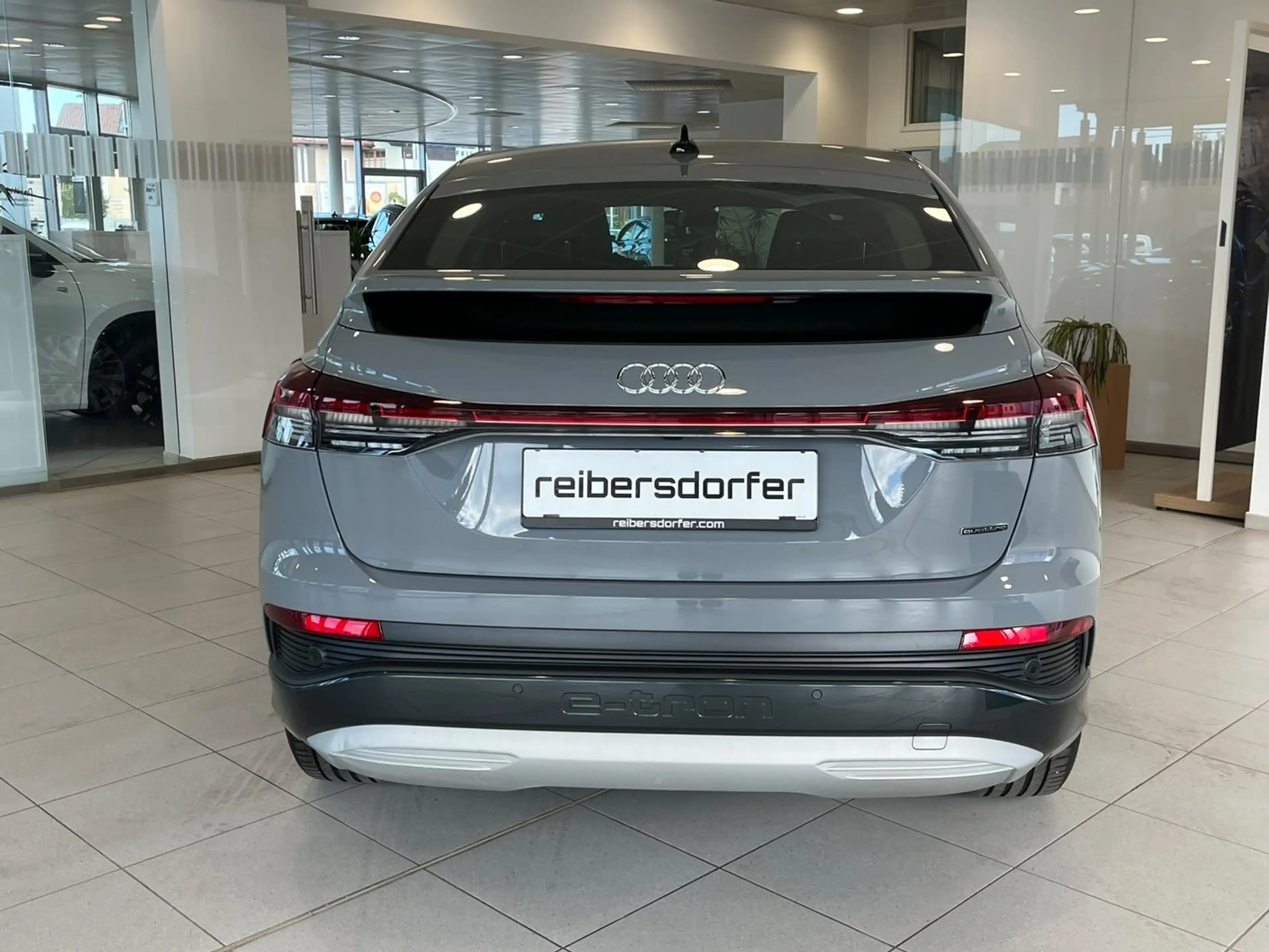 Audi Q4 e-tron Audi Q4 Sportback 50 e-tron quattro — photo 4
