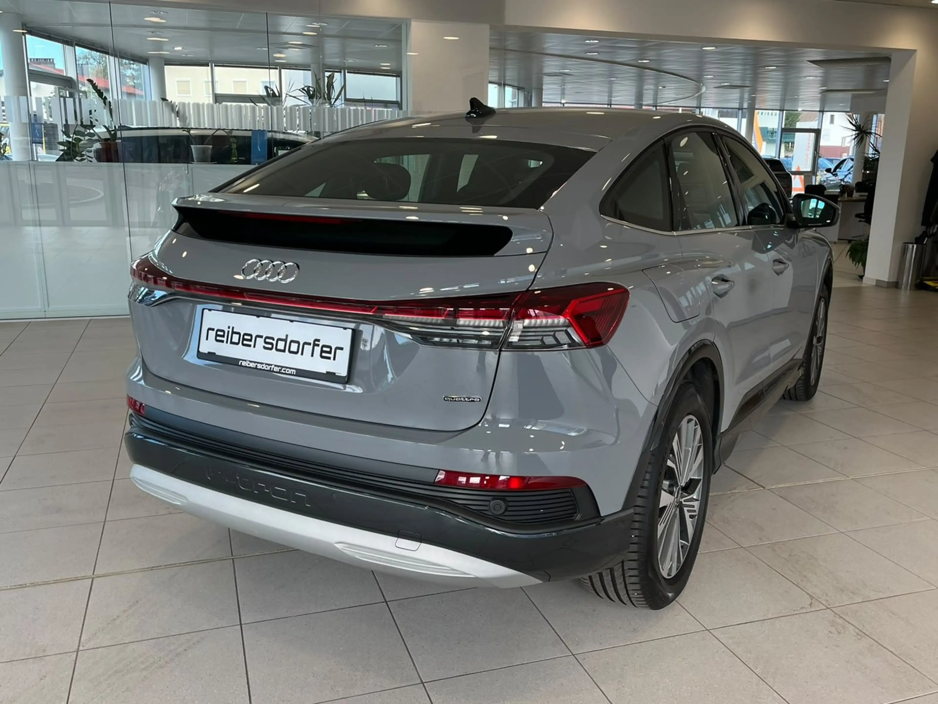 Audi Q4 e-tron Audi Q4 Sportback 50 e-tron quattro — photo 3