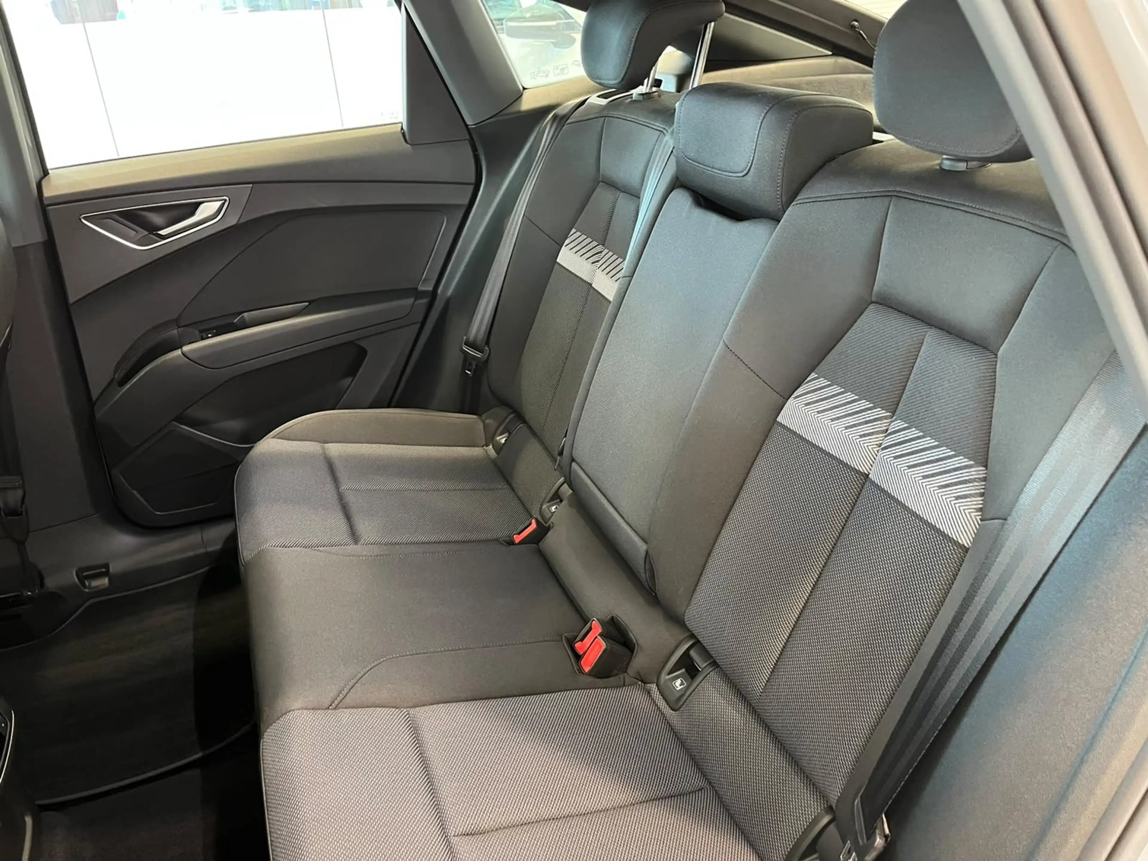 Audi Q4 e-tron Audi Q4 Sportback 50 e-tron quattro — photo 9