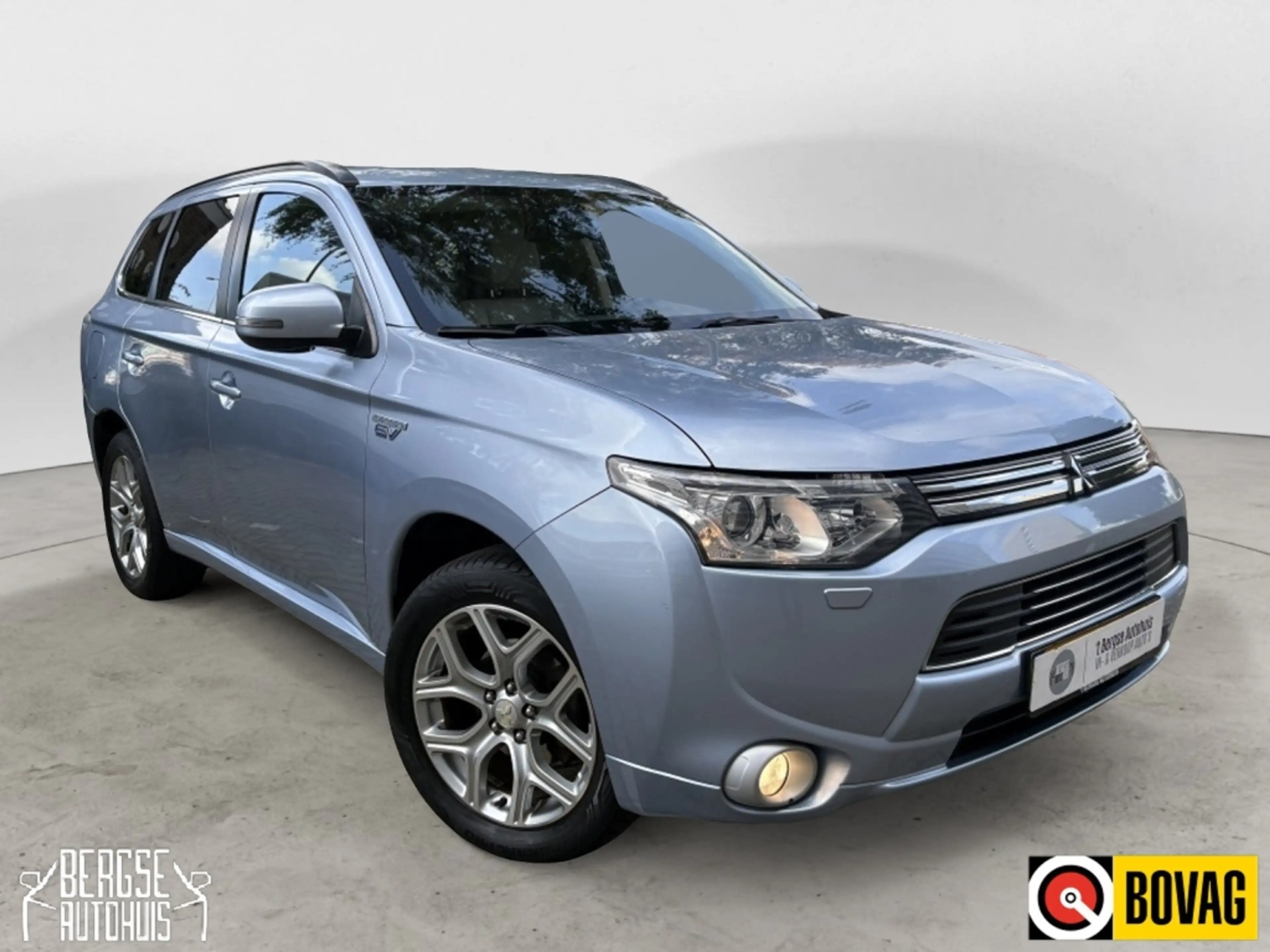 Mitsubishi Outlander 2.0 PHEV Instyle+ Acc Navi Clima Dakje Trekhaak — photo 4