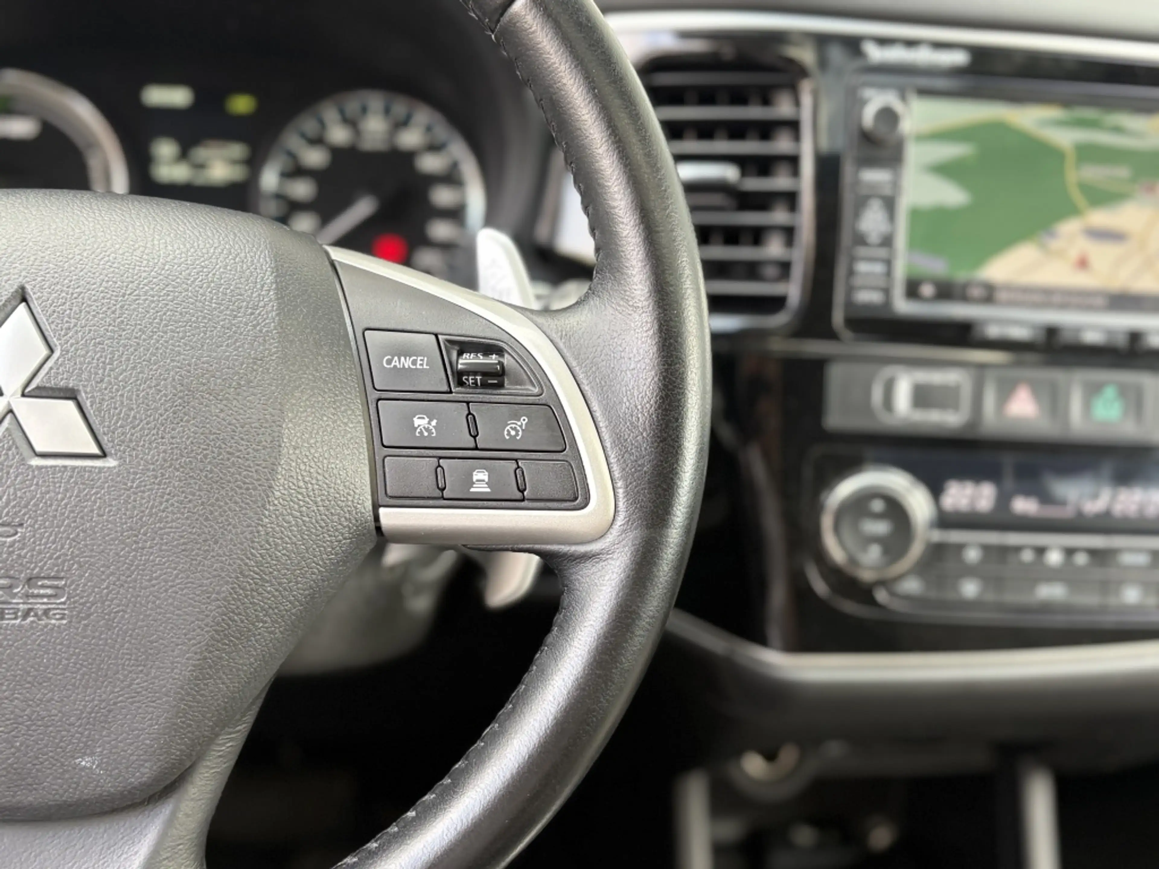 Mitsubishi Outlander 2.0 PHEV Instyle+ Acc Navi Clima Dakje Trekhaak — photo 10