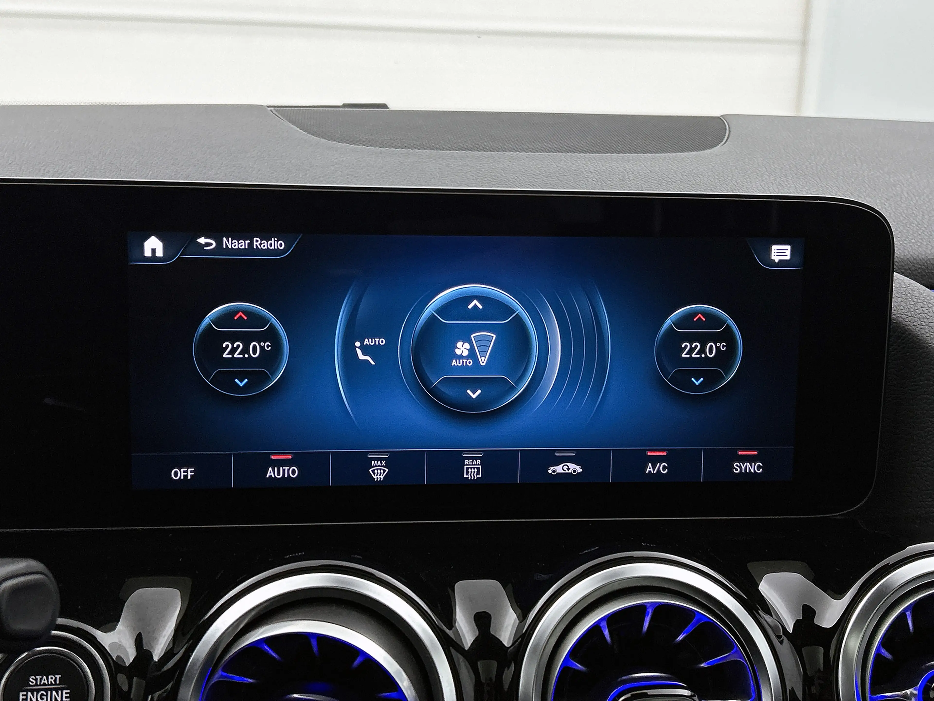 Mercedes-Benz GLA 180 AMG Line Panoramadak | Stoelverwarming | Sfeerverl — photo 11