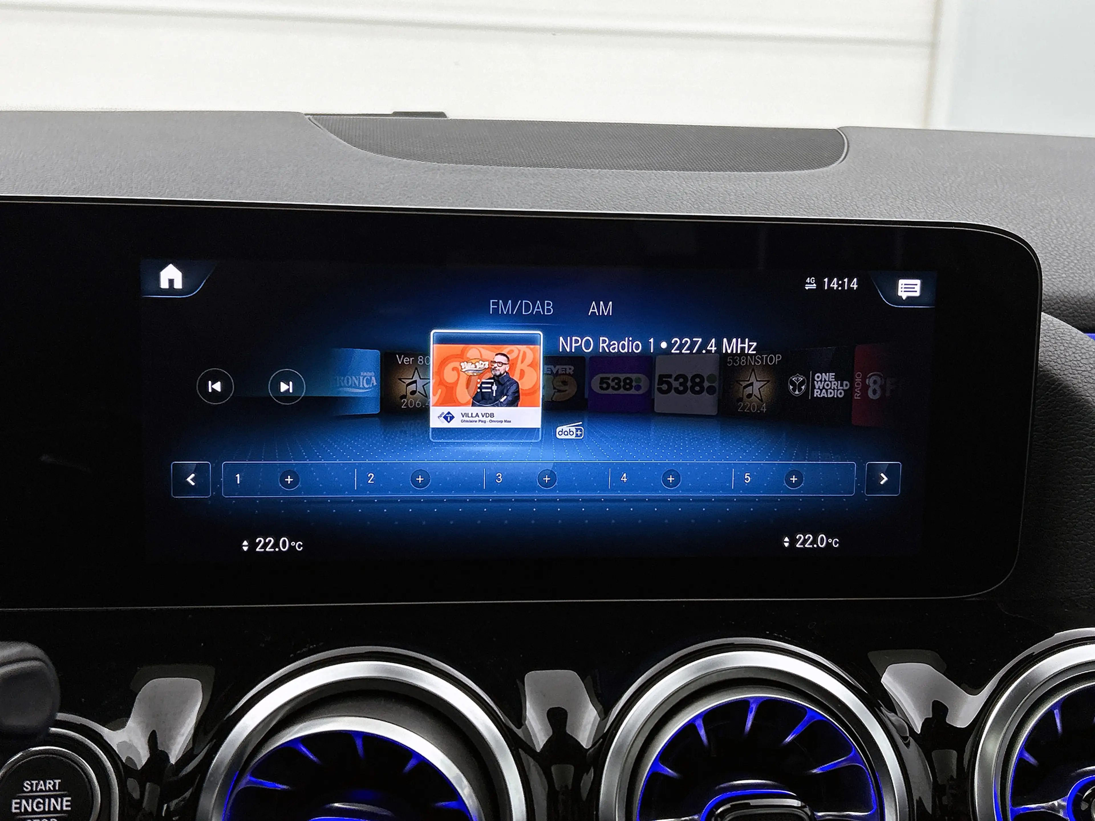 Mercedes-Benz GLA 180 AMG Line Panoramadak | Stoelverwarming | Sfeerverl — photo 10