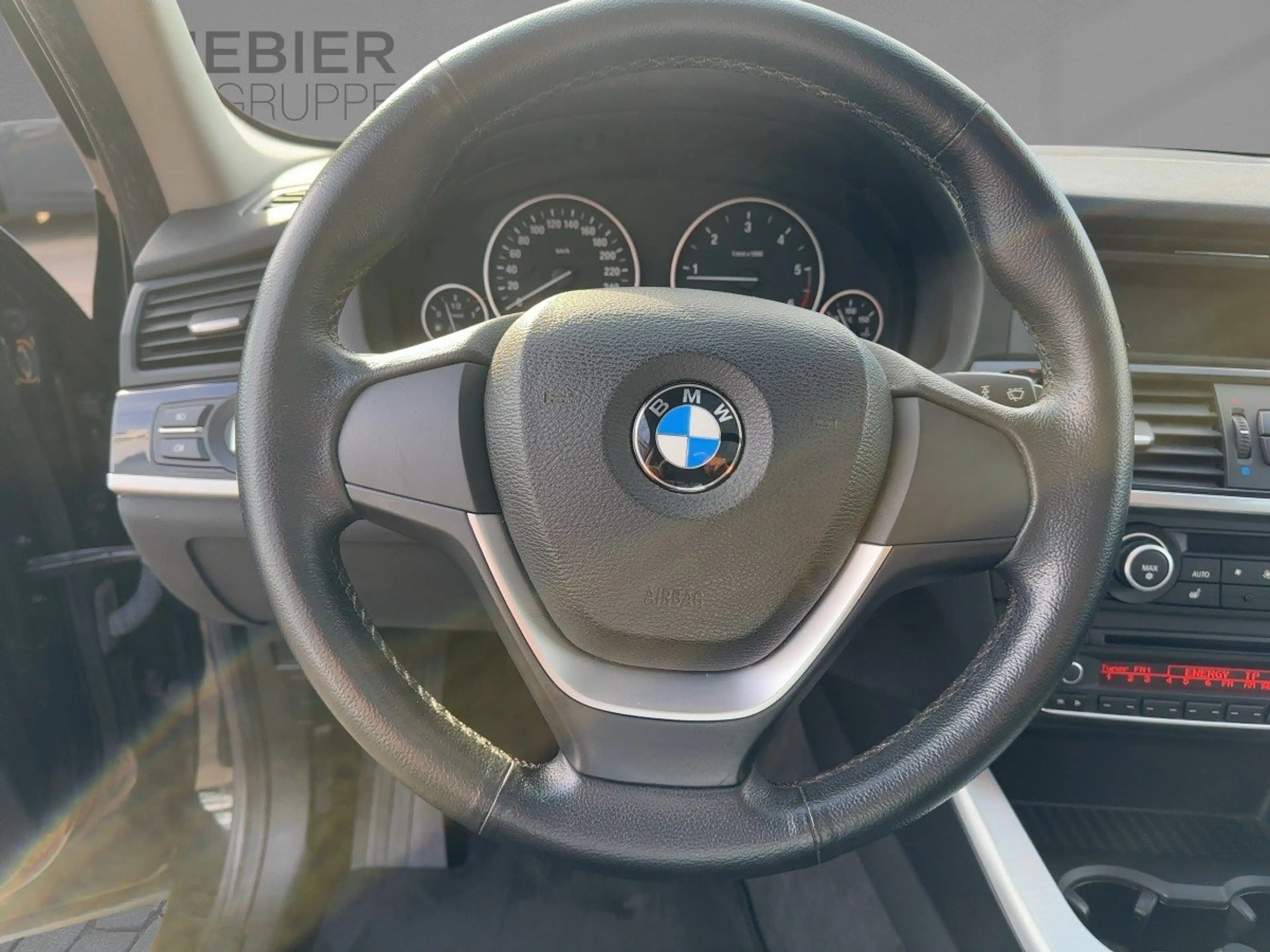 BMW X3 xDrive 20 d PANO AHK PDC SD 2xKlima AUT KlimaA — photo 12