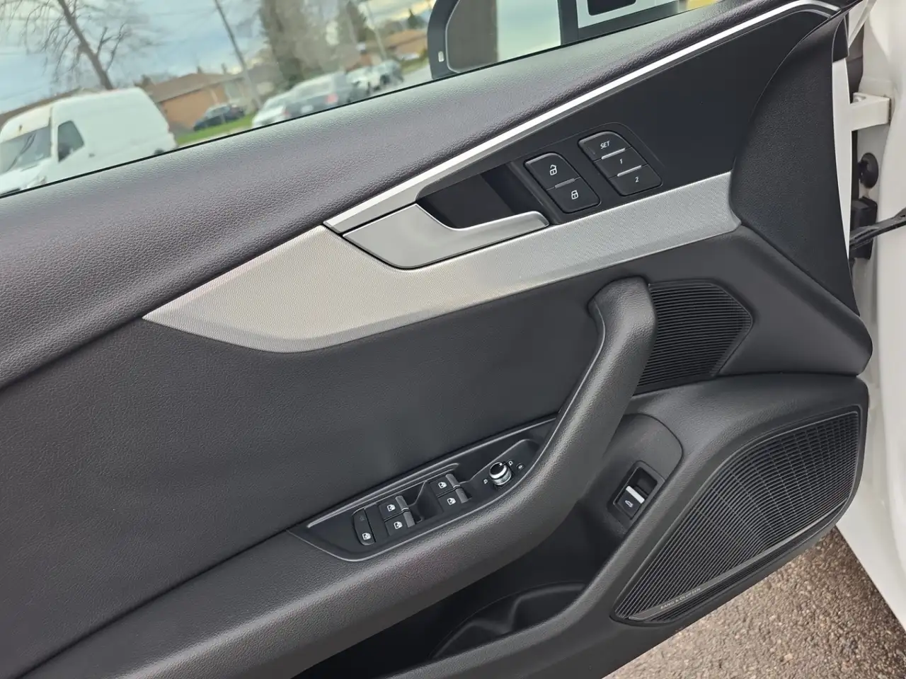 Audi A4 снимка Audi A4
