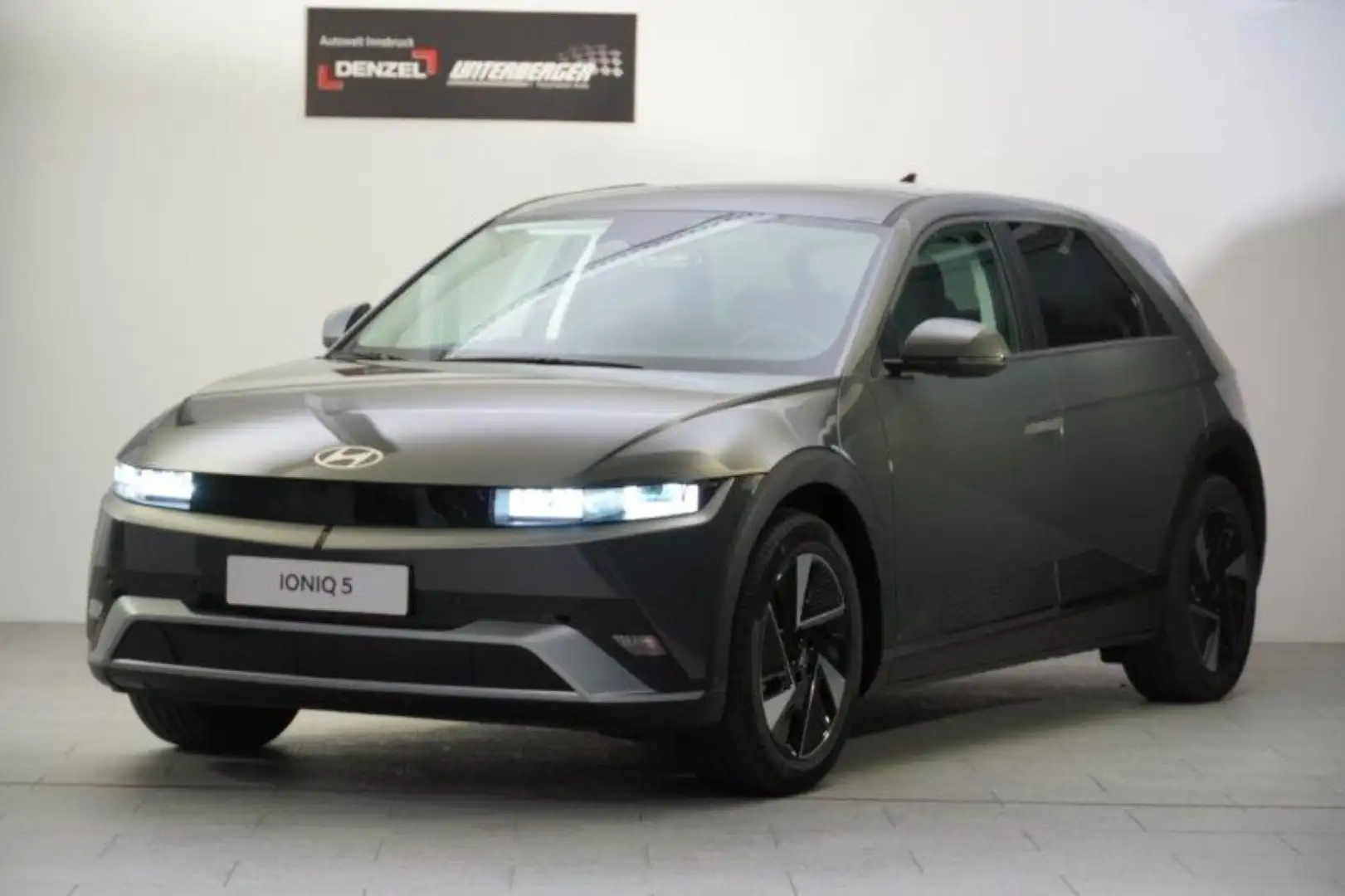 Hyundai IONIQ 5 GO 84kWh 4WD Grau - 1