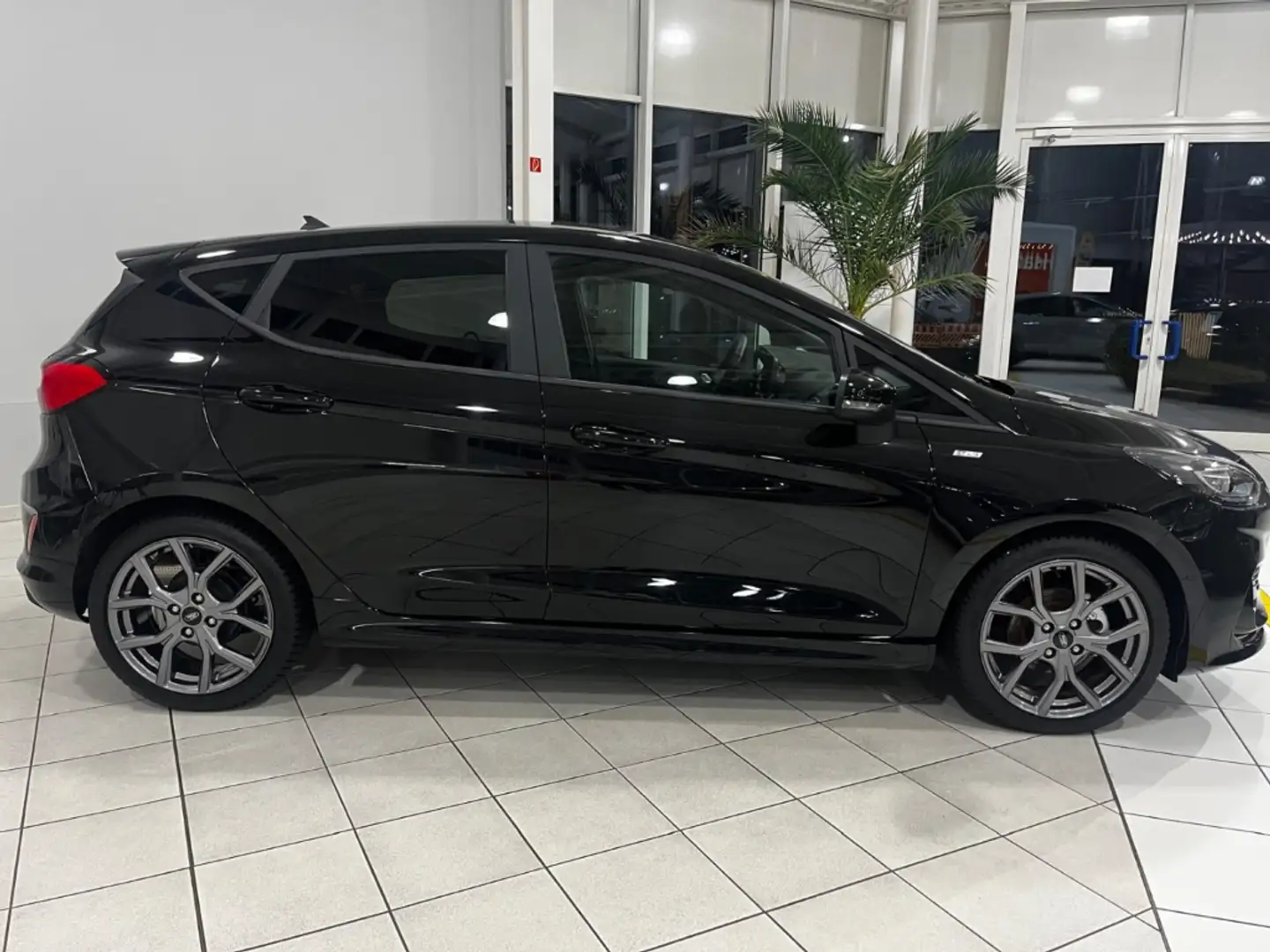Ford Fiesta ST-Line+NAV+Winter Paket+PDC+DAB+LMF+LED+ Nero - 2