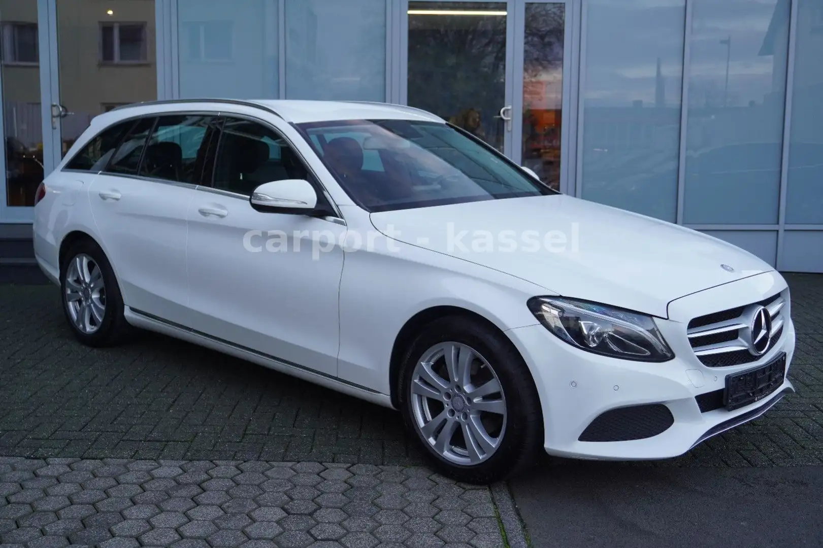 Mercedes-Benz C 180 T CGI Avantgarde Automatik/Navi/LED Blanc - 1