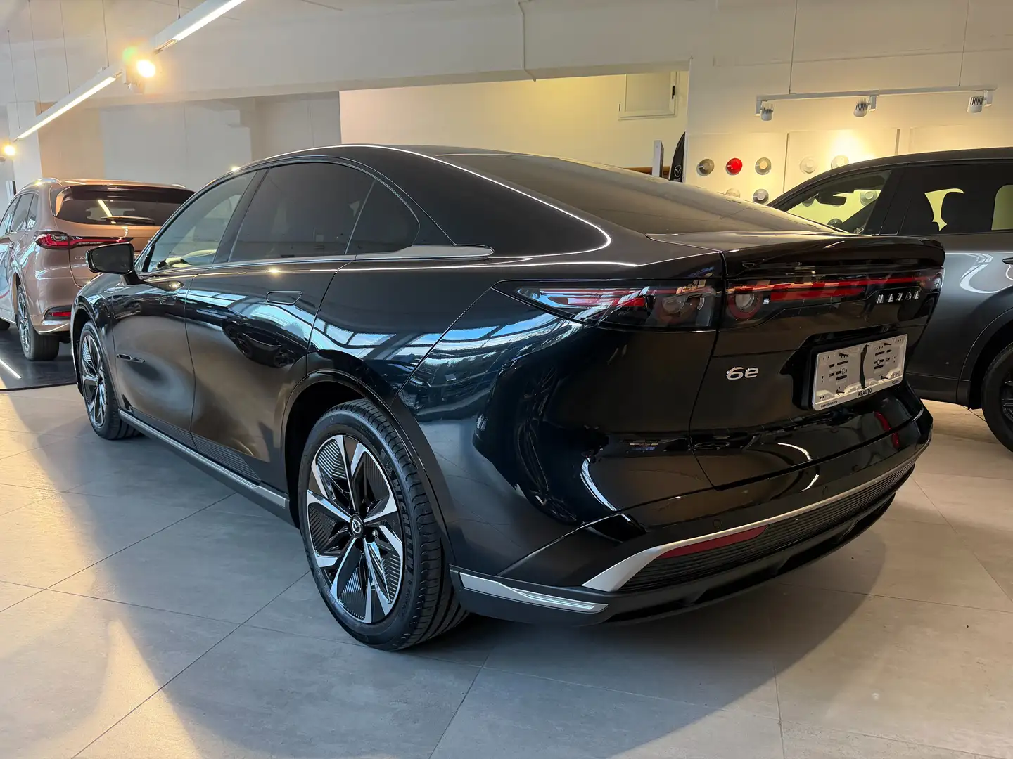 Mazda 6e E 68.8 KWh TAKUMI ZERO ANTICIPO 395€ AL MESE Bianco - 2