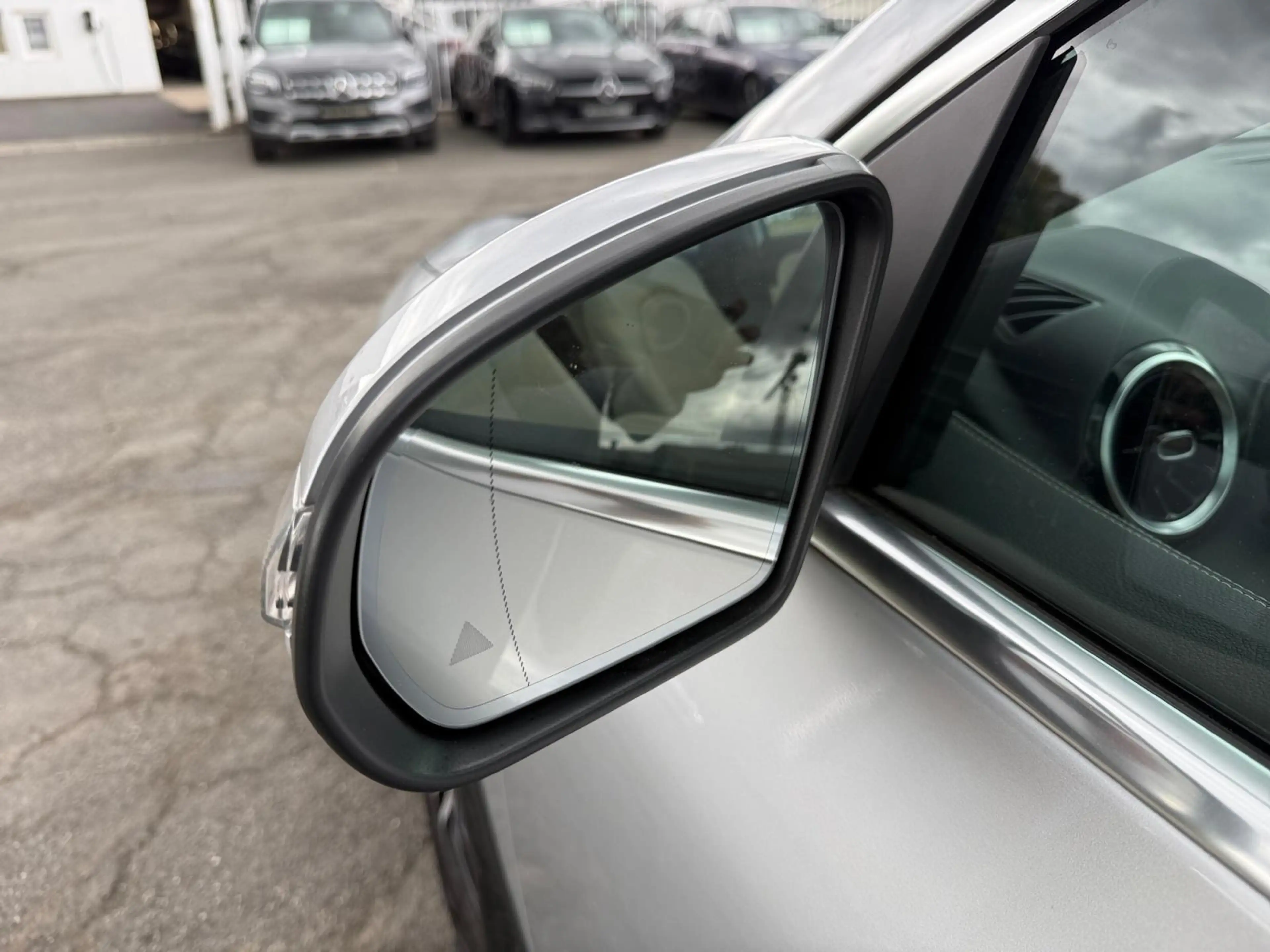 Mercedes-Benz GLA 200 Progressive — photo 19
