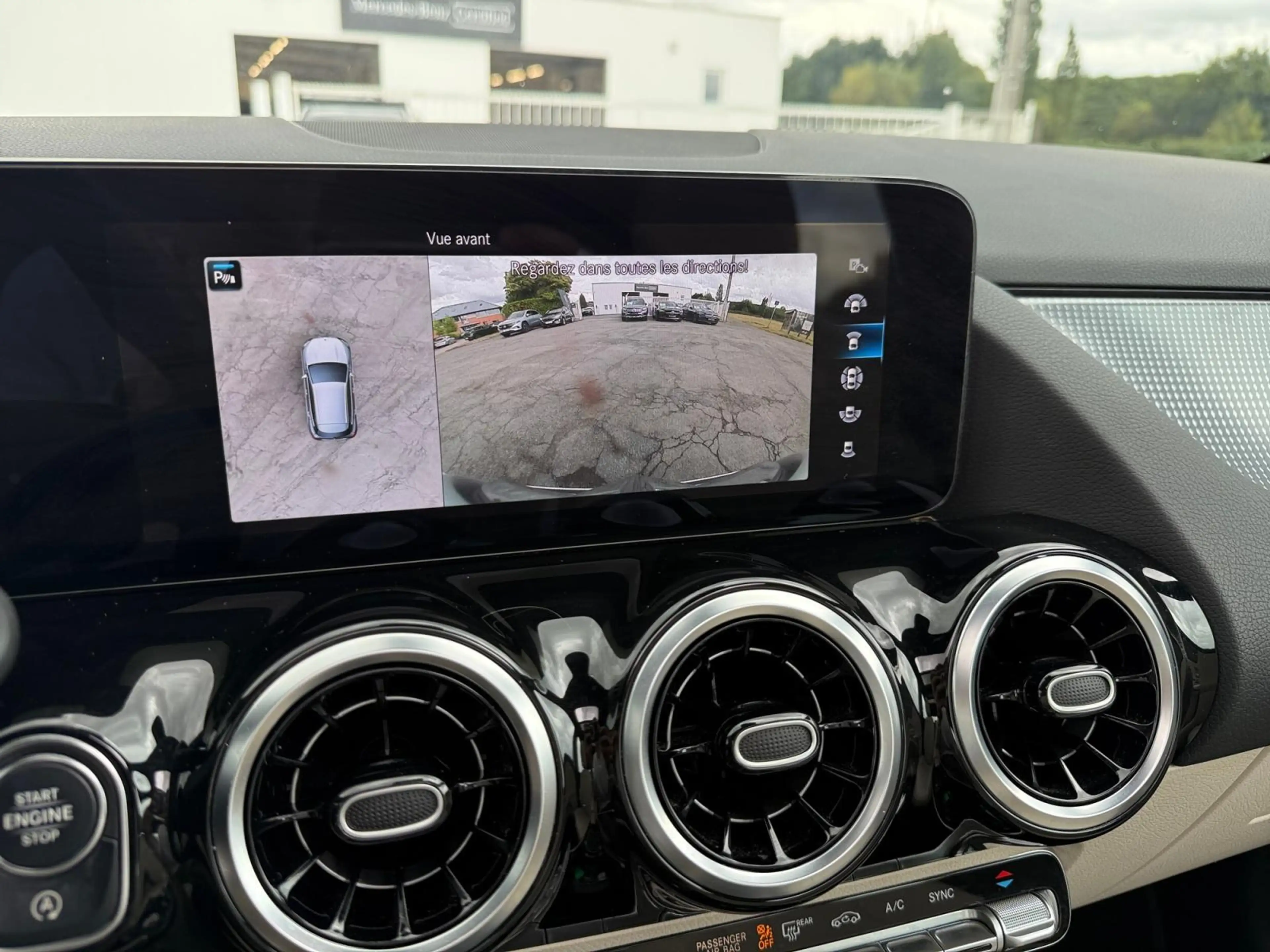 Mercedes-Benz GLA 200 Progressive — photo 16