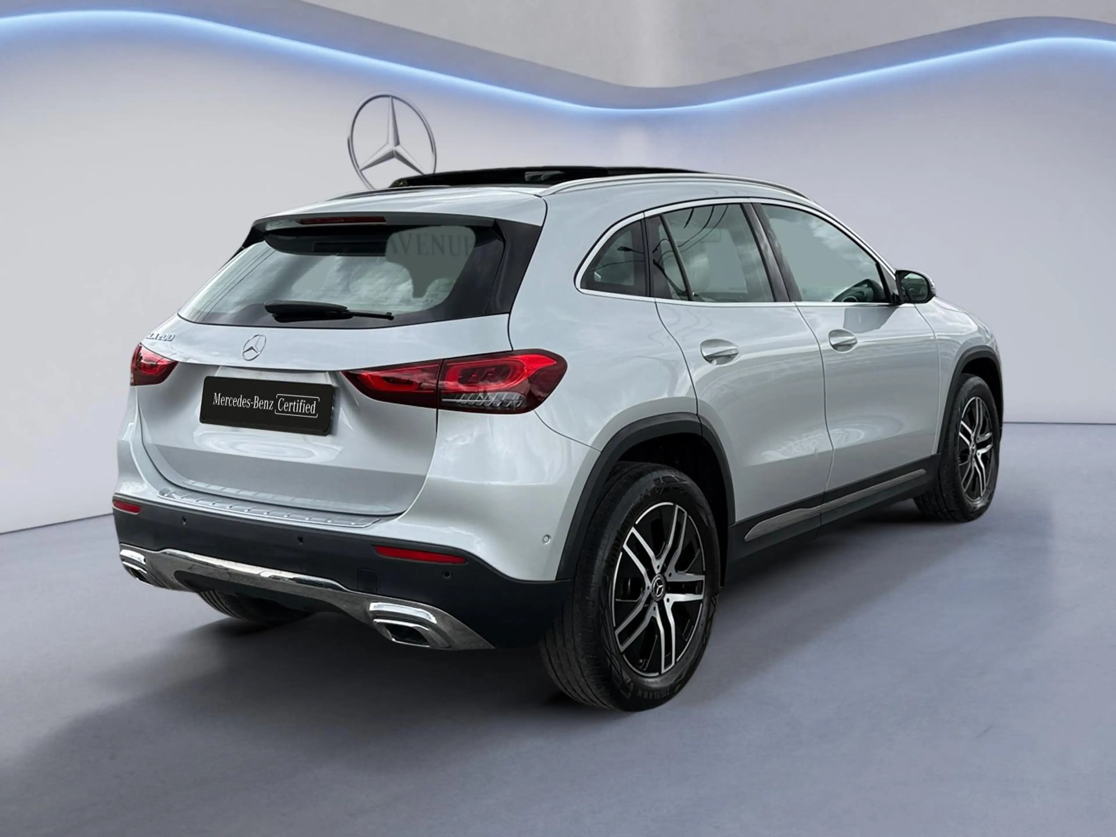 Mercedes-Benz GLA 200 Progressive — photo 6