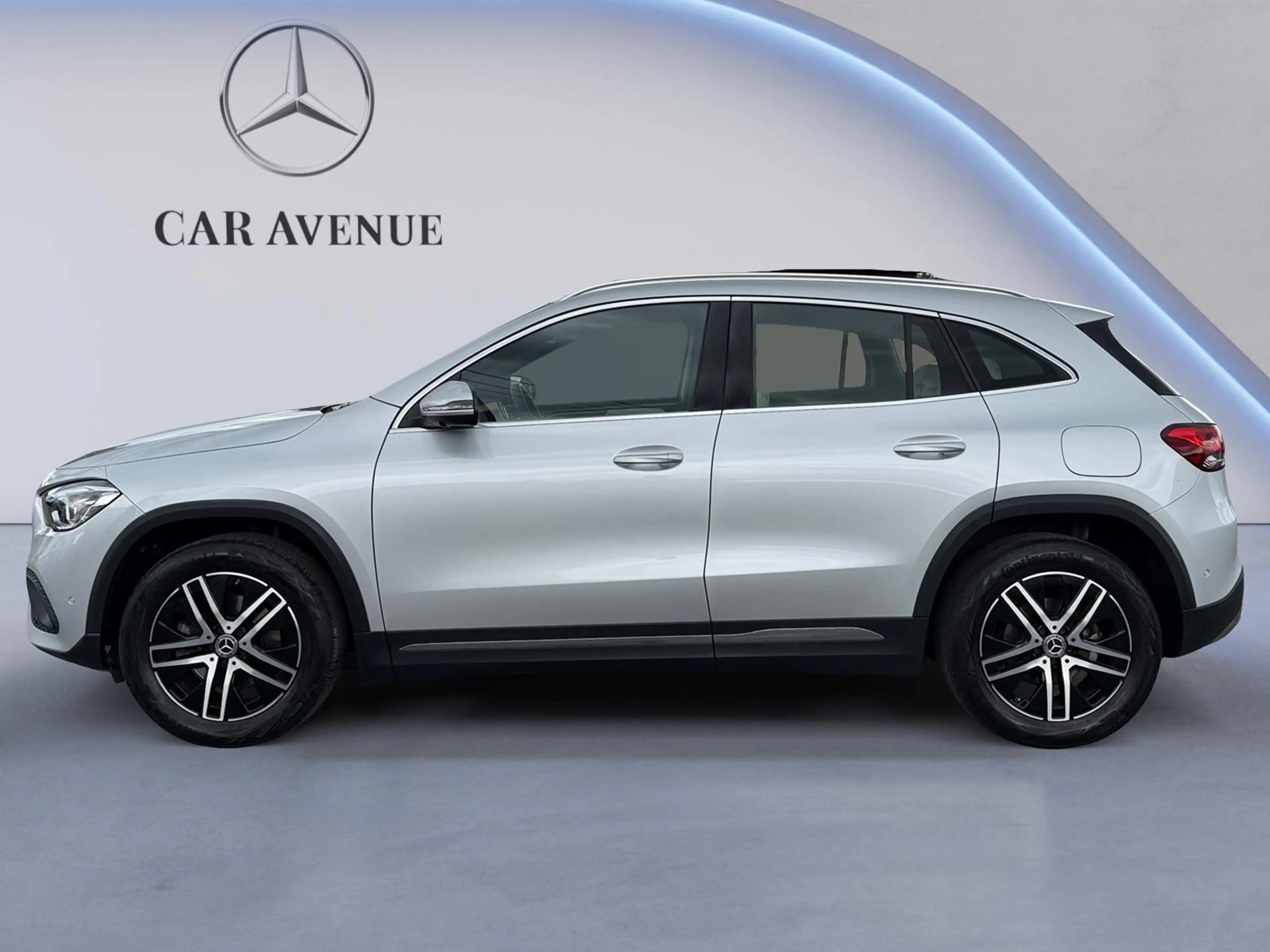 Mercedes-Benz GLA 200 Progressive — photo 2