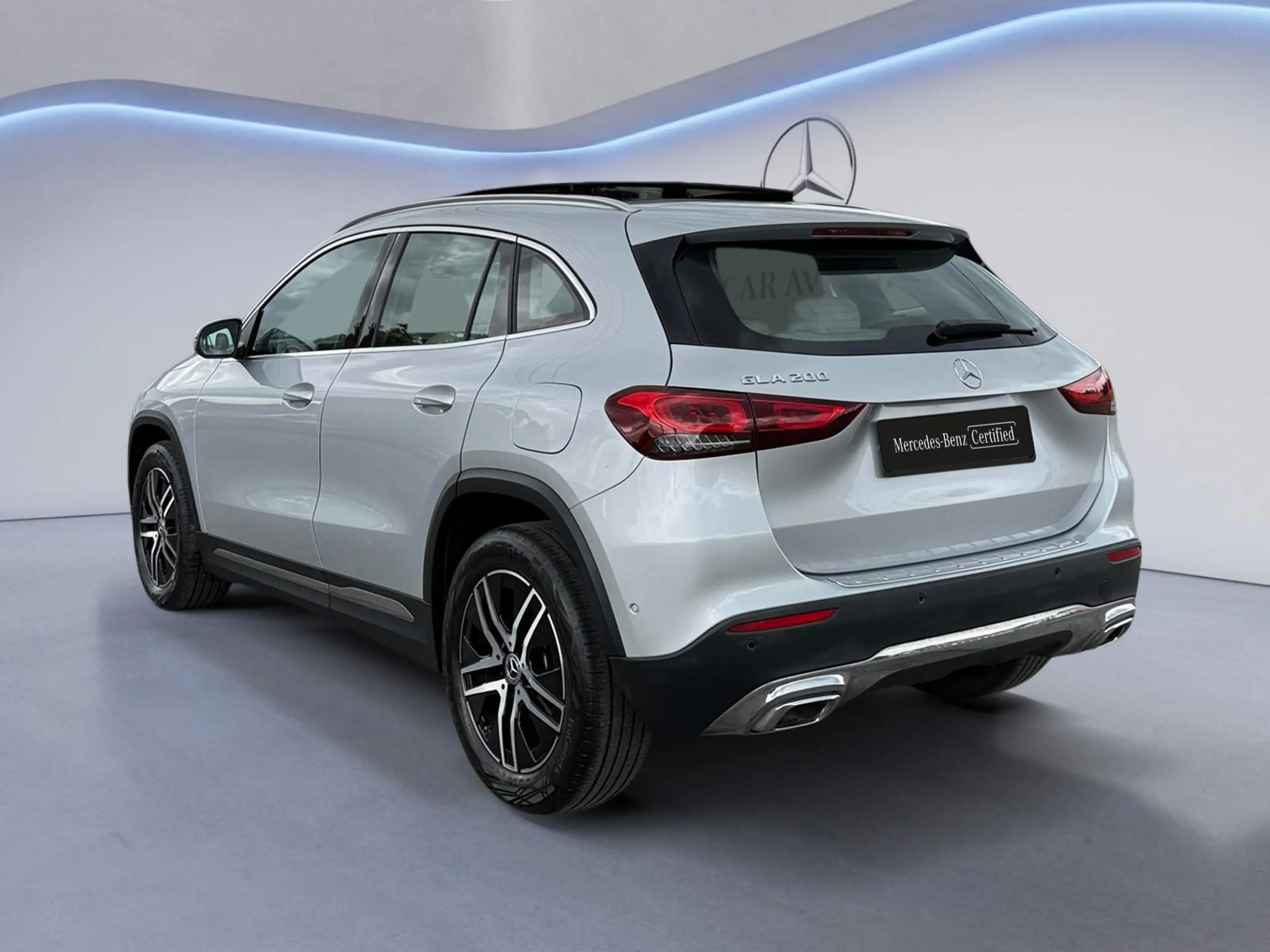 Mercedes-Benz GLA 200 Progressive — photo 3
