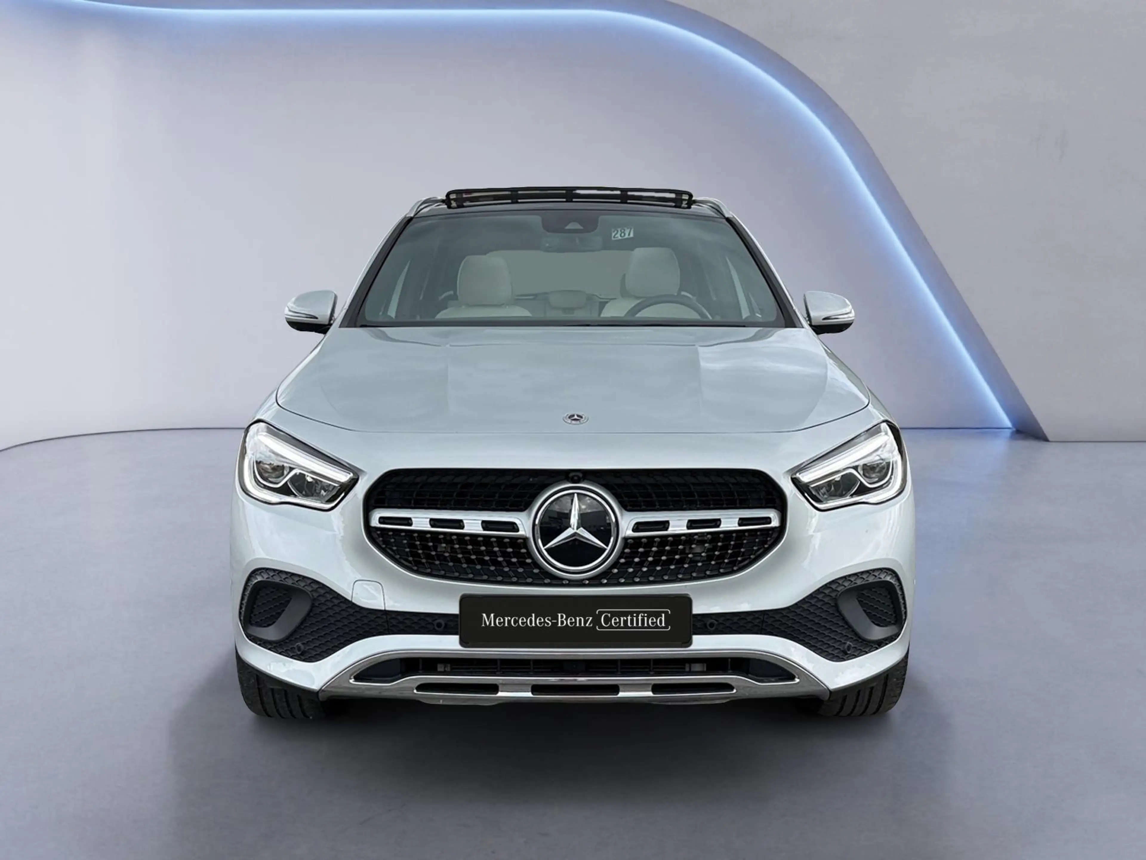 Mercedes-Benz GLA 200 Progressive — photo 9