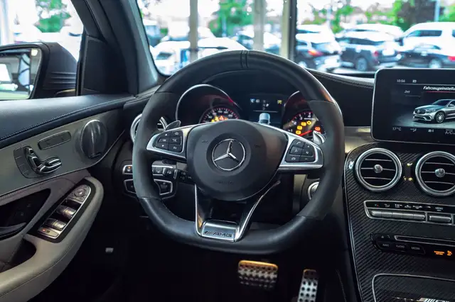 Mercedes-Benz GLC view 29