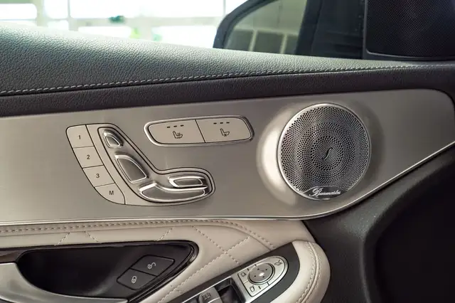 Mercedes-Benz GLC view 20