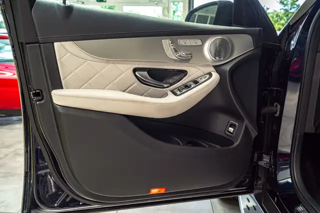 Mercedes-Benz GLC view 19