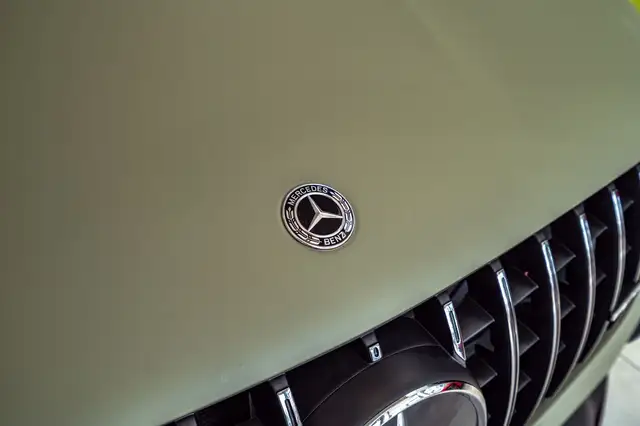 Mercedes-Benz GLC Class view 9