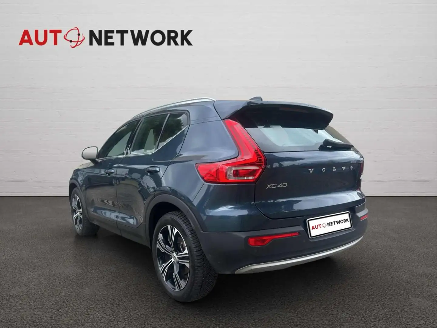 Volvo XC40 T4 Recharge Plug-in Hybrid Inscription Blu/Azzurro - 2