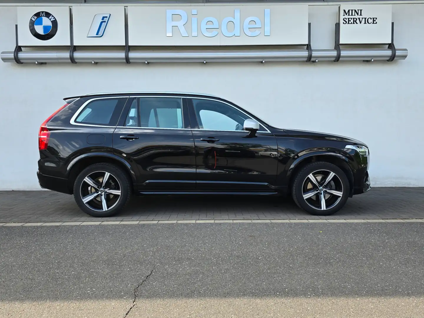 Volvo XC90 D5 AWD Geartronic R-Design Navi*ACC*Alarm* Noir - 2
