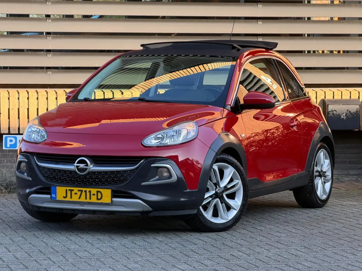 Opel Adam 1.4 Rocks / Cabrio / Automaat / Winterpack / Rot - 2