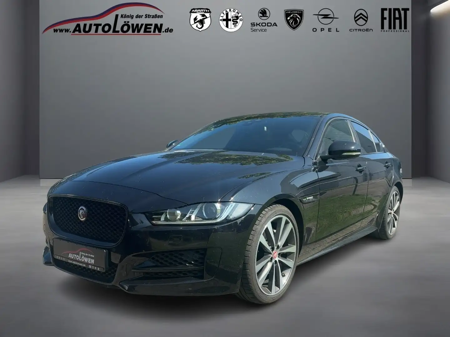 Jaguar XE R-Sport 20d Noir - 1