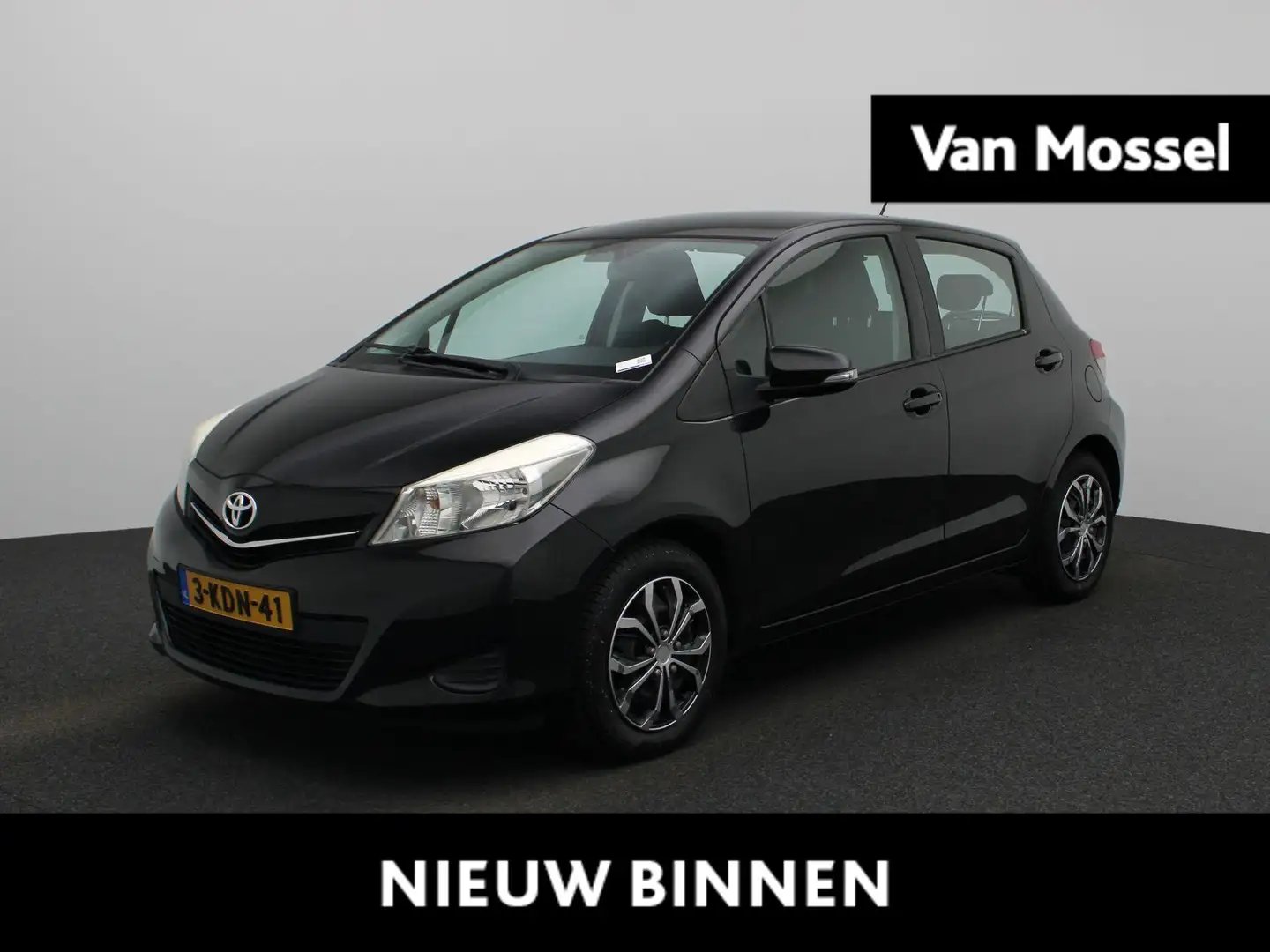 Toyota Yaris 1.0 VVTi Cool | Airconditioning | Achteruitrijcame Zwart - 1