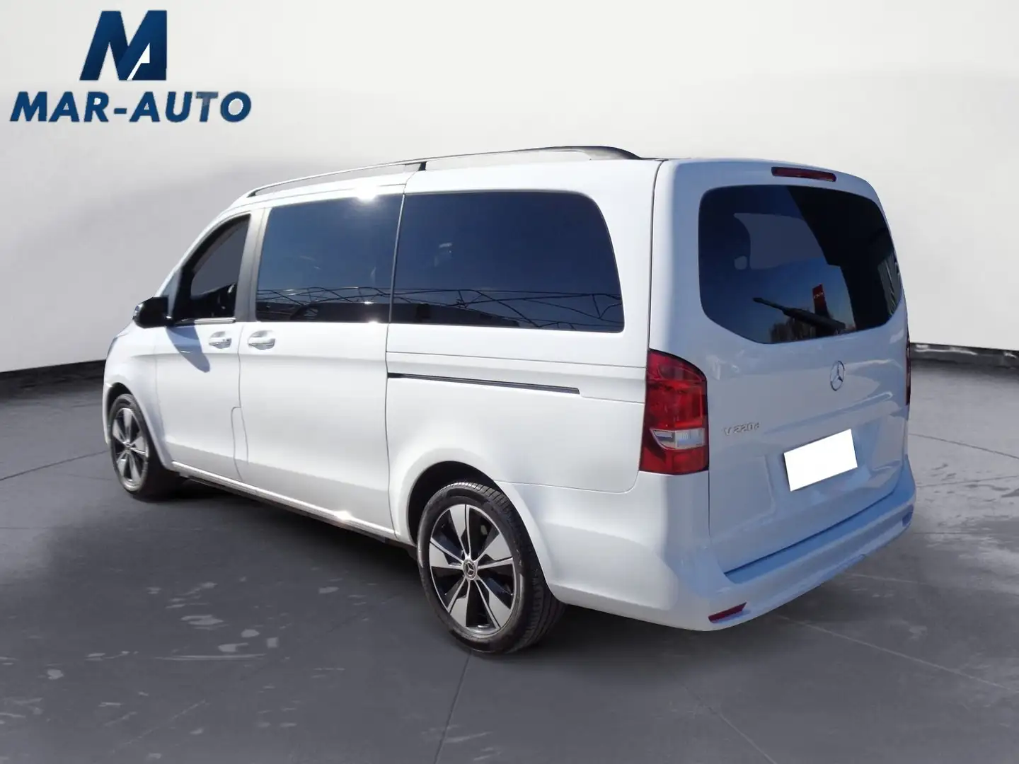 Mercedes-Benz V 220 V 220 D Auto Executive Long Weiß - 2