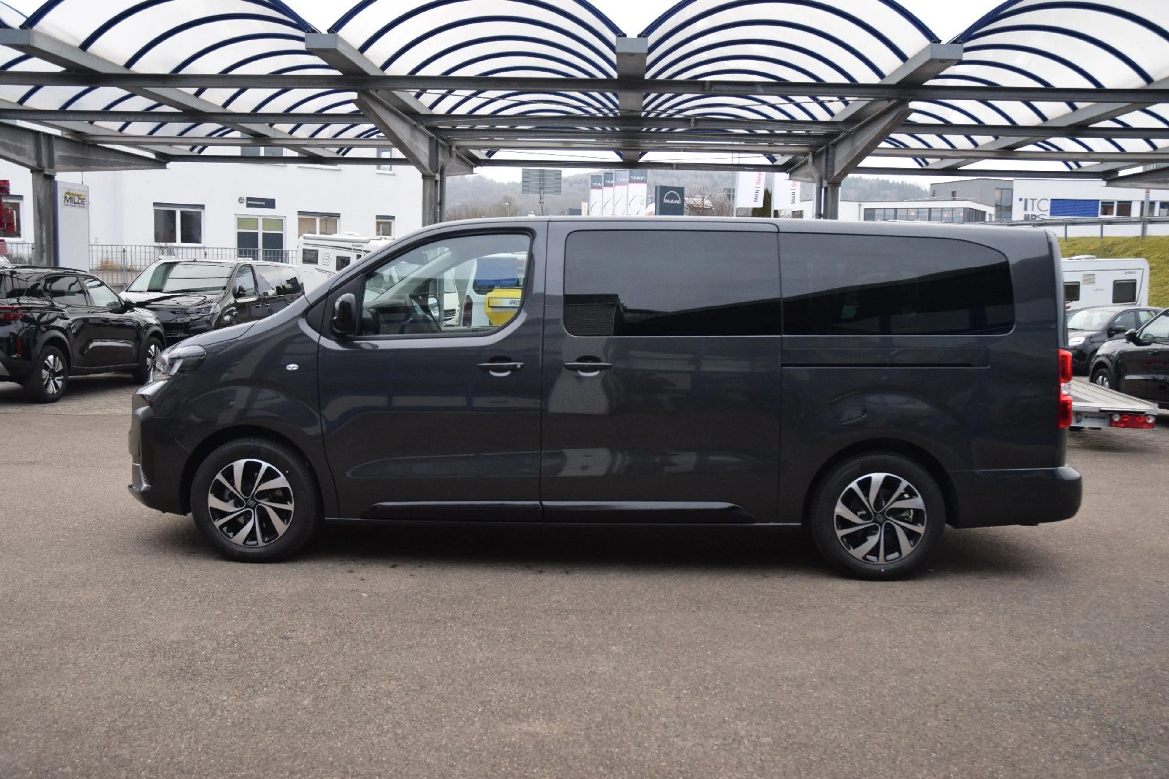 Fiat Ulysse XL ACC EL. TÜREN 7-SITZE TISCH KAMERA AHK — photo 2