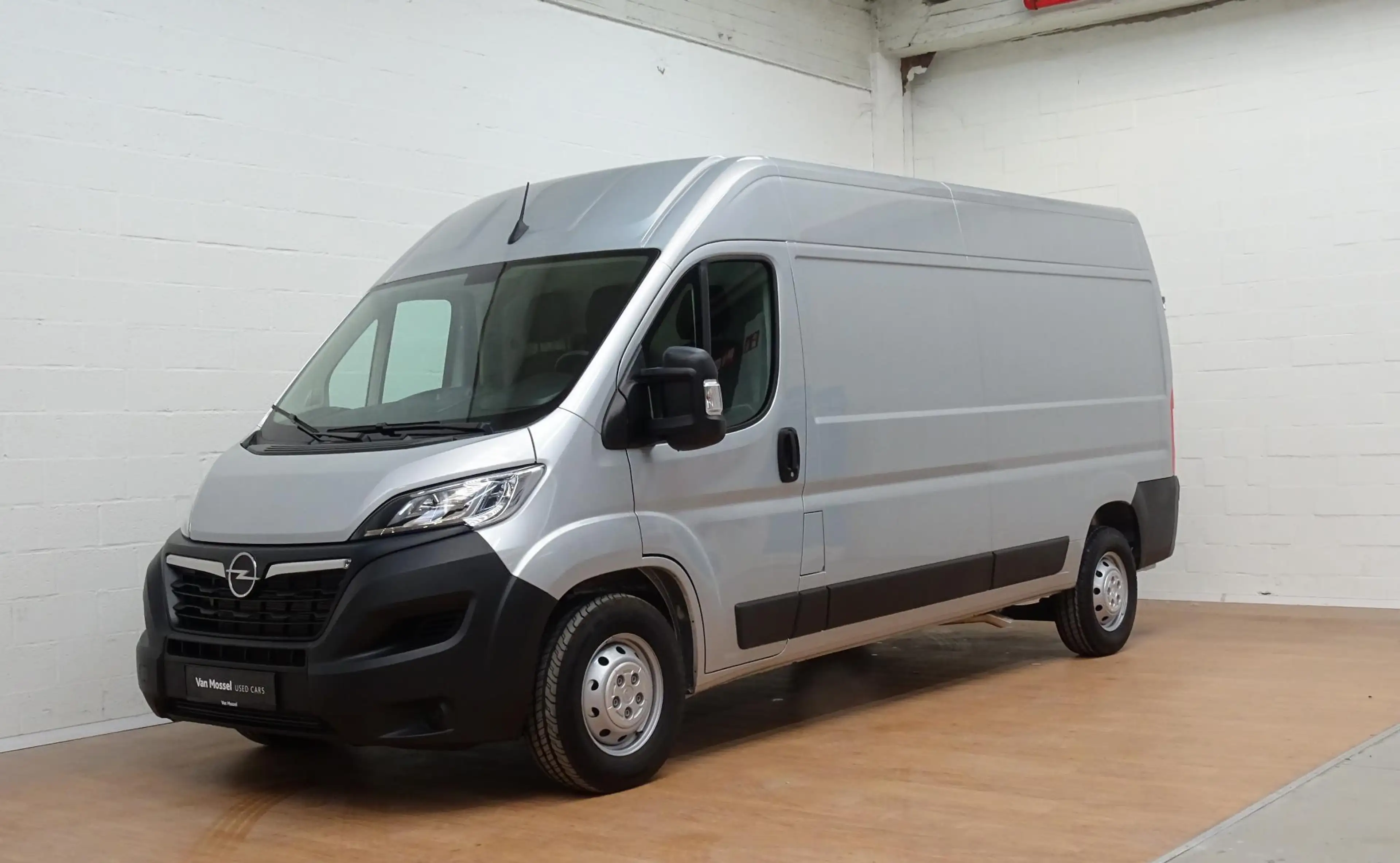 Opel Movano 3500 2.2 L Turbo D 121kW L3H2 Heavy — photo 3
