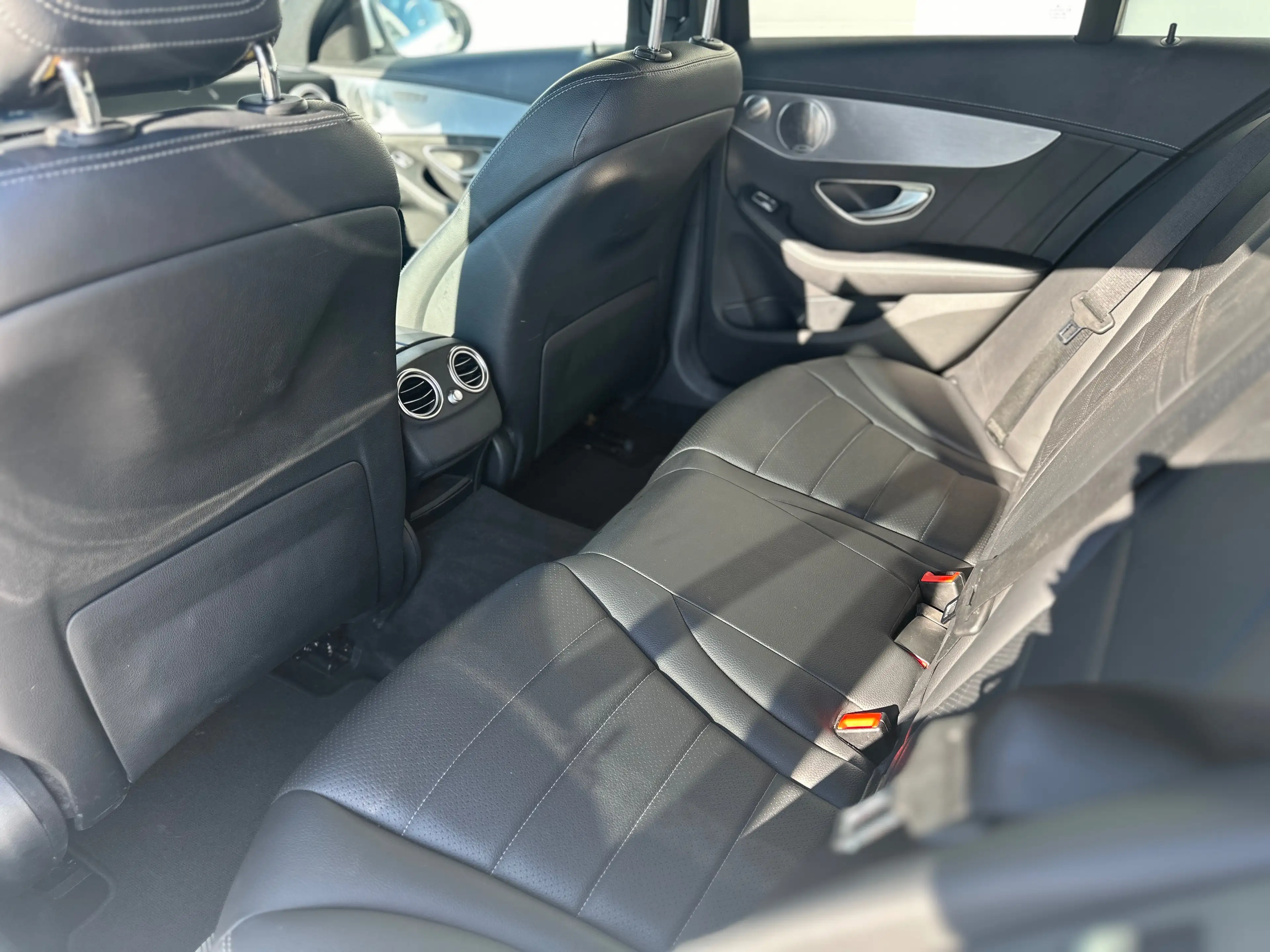 Mercedes-Benz C 250 C 250 CGI (205.245) — photo 15