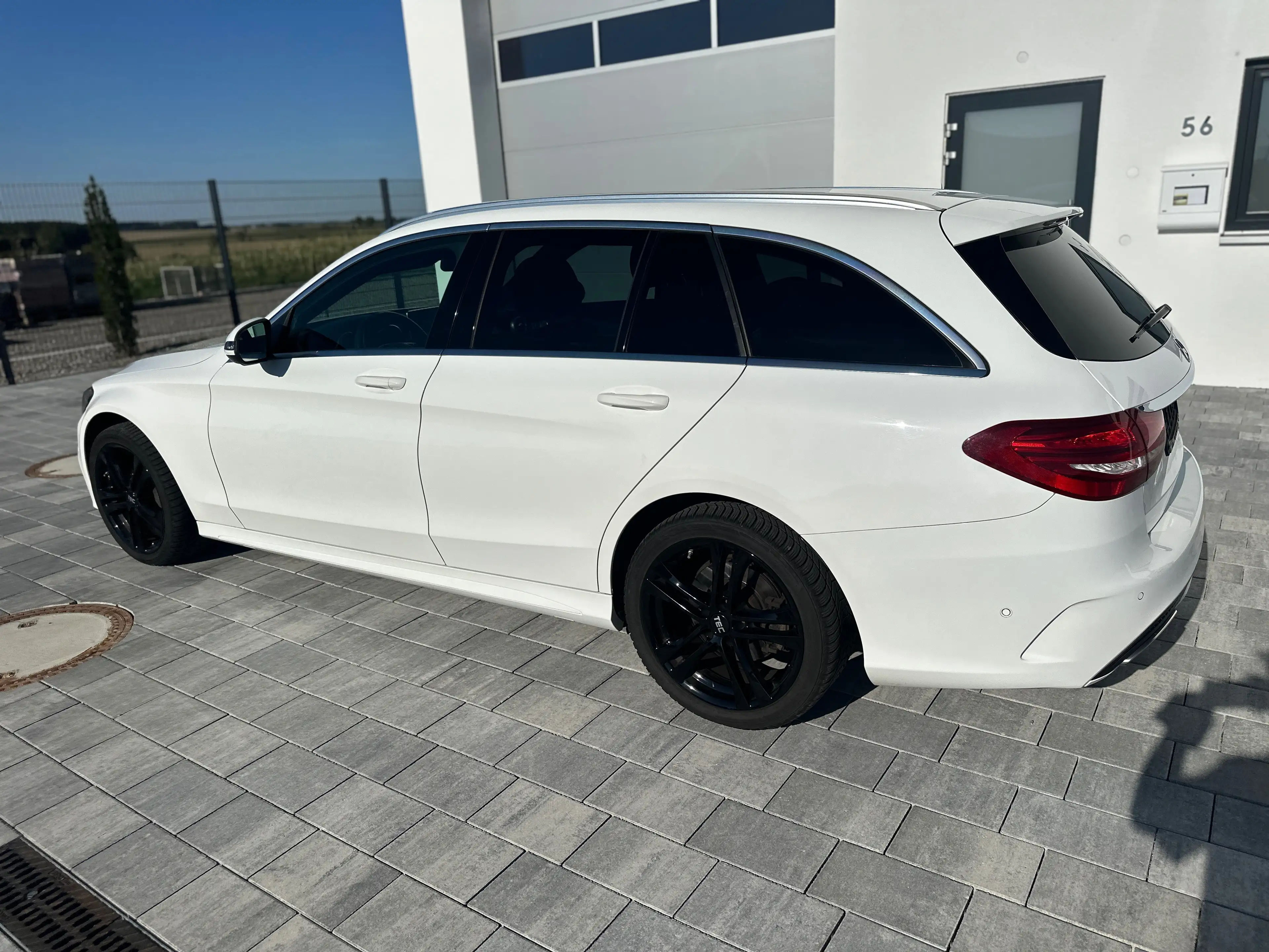 Mercedes-Benz C 250 C 250 CGI (205.245) — photo 9