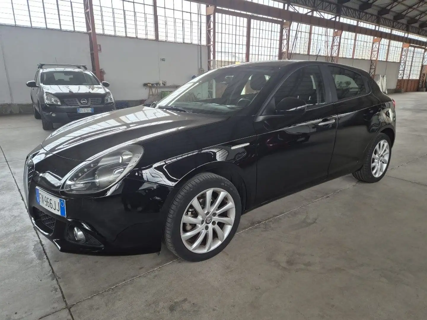 Alfa Romeo Giulietta 1.6 JTDm 120 CV Super Schwarz - 1