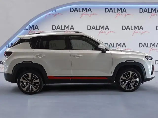 DR Automobiles DR5 view 6