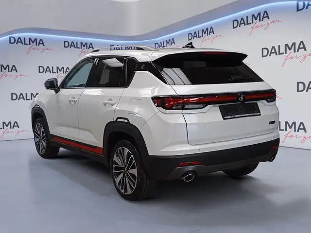DR Automobiles DR5 view 3
