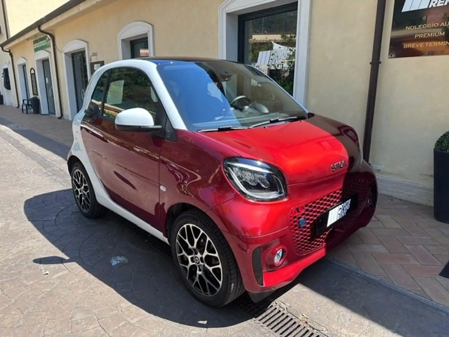 smart forTwo Fortwo III 2020 eq Ushuaia Silver Matt 22kW Rojo - 1
