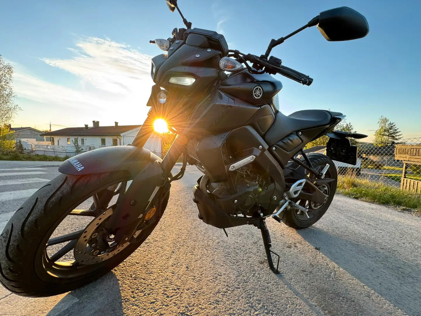 Yamaha MT-125 Negru - 1