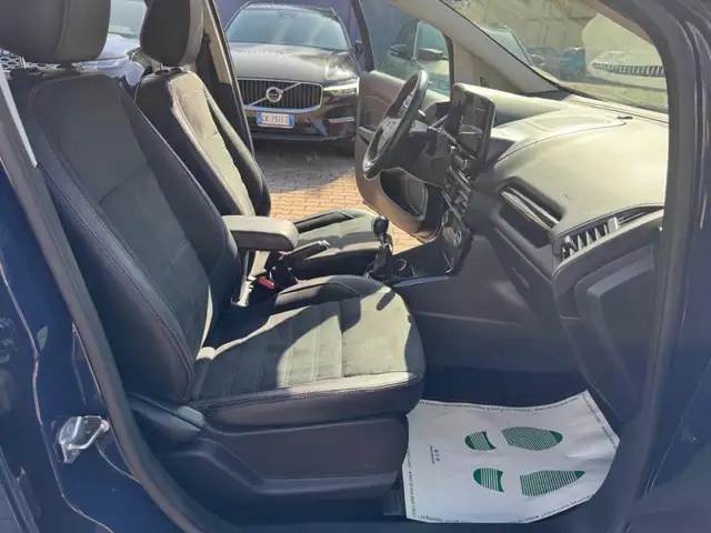 Ford Ecosport view 11