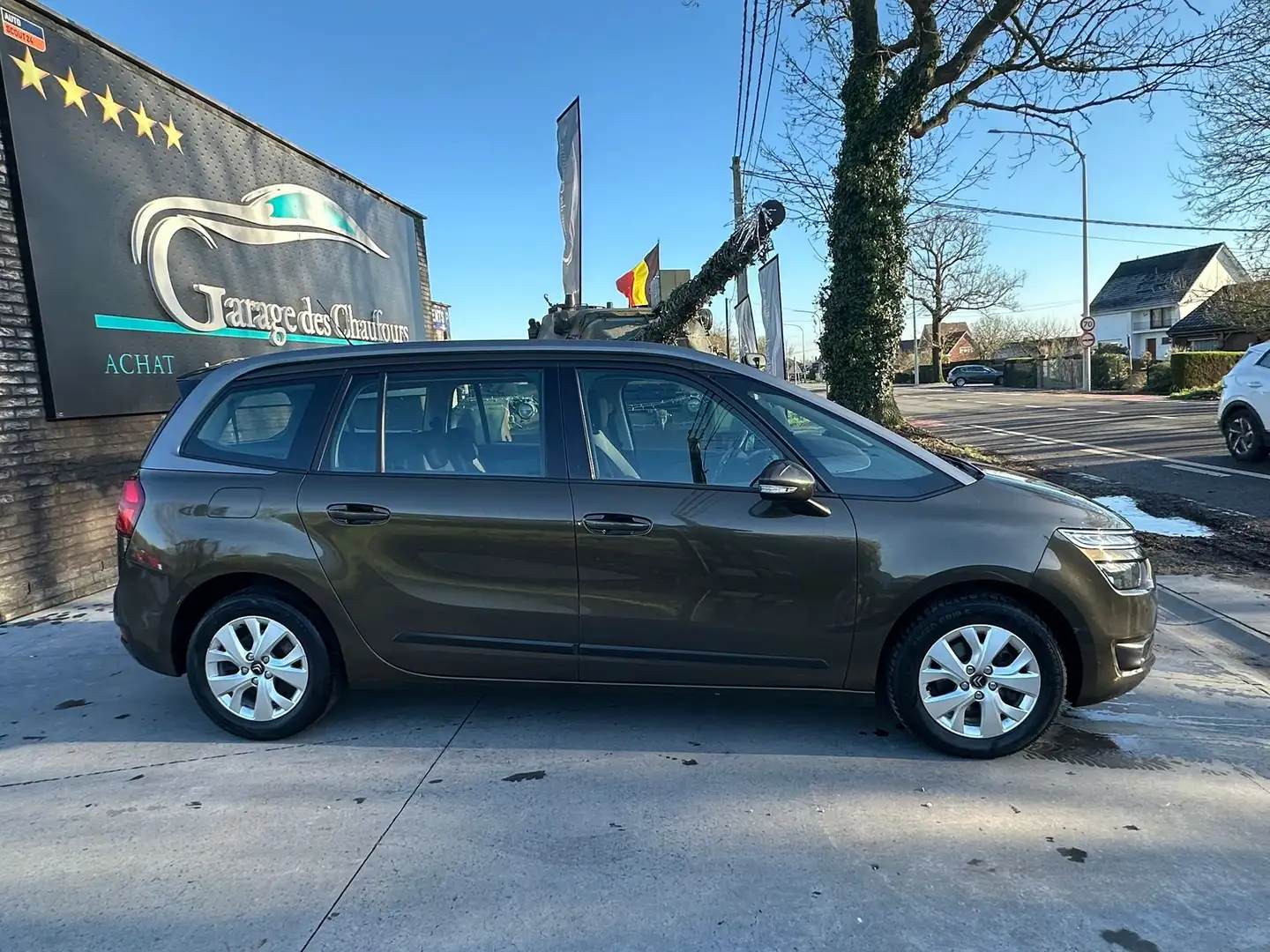 Citroen Grand C4 Picasso 1.6 e-HDi - ! 7 Places ! - Visio Space - Attelage Brun - 2