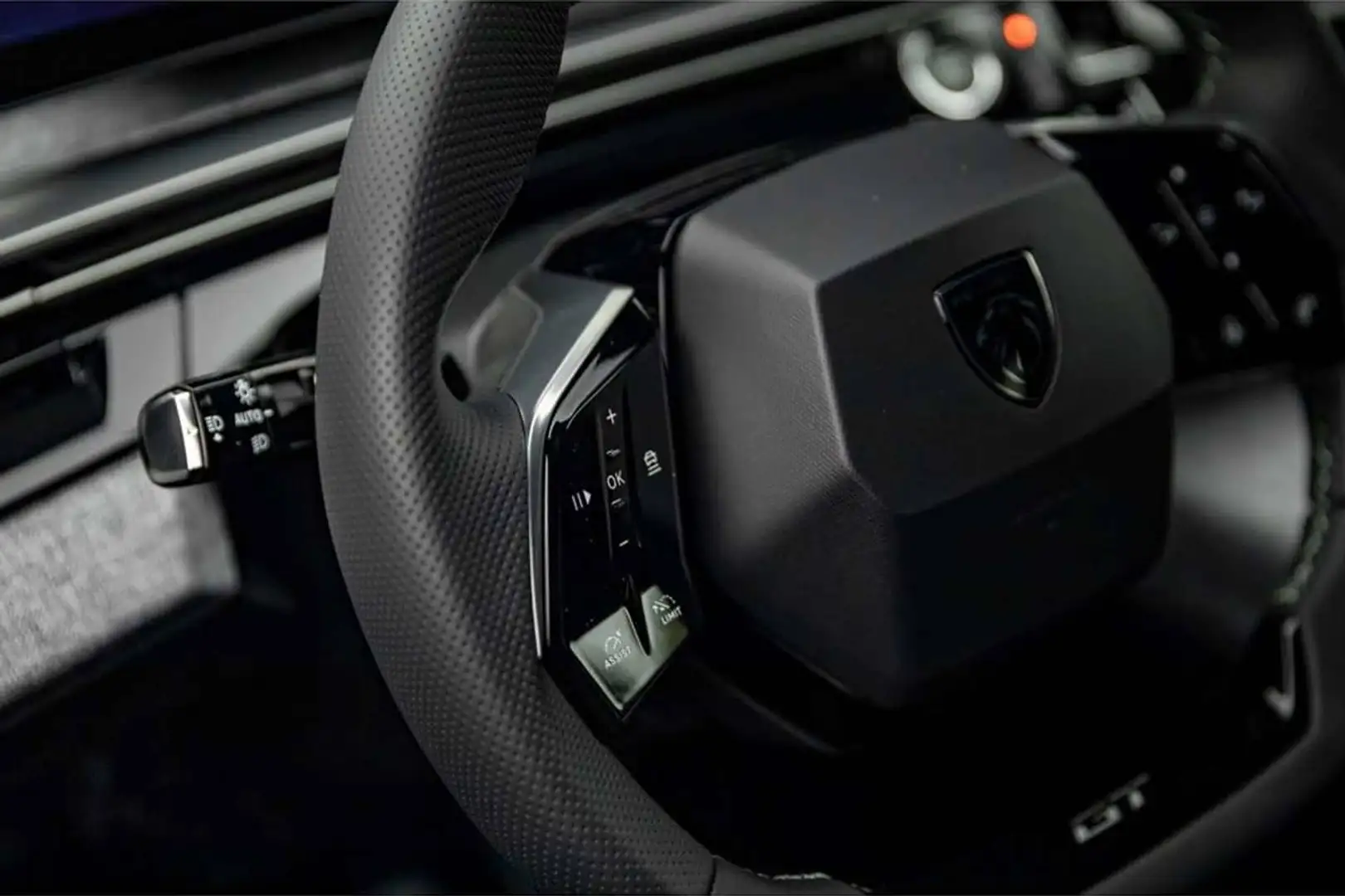 Peugeot 5008 MHEV GT - 7-zit - Camera - Zetelverw. - Navi - Air Grijs - 2