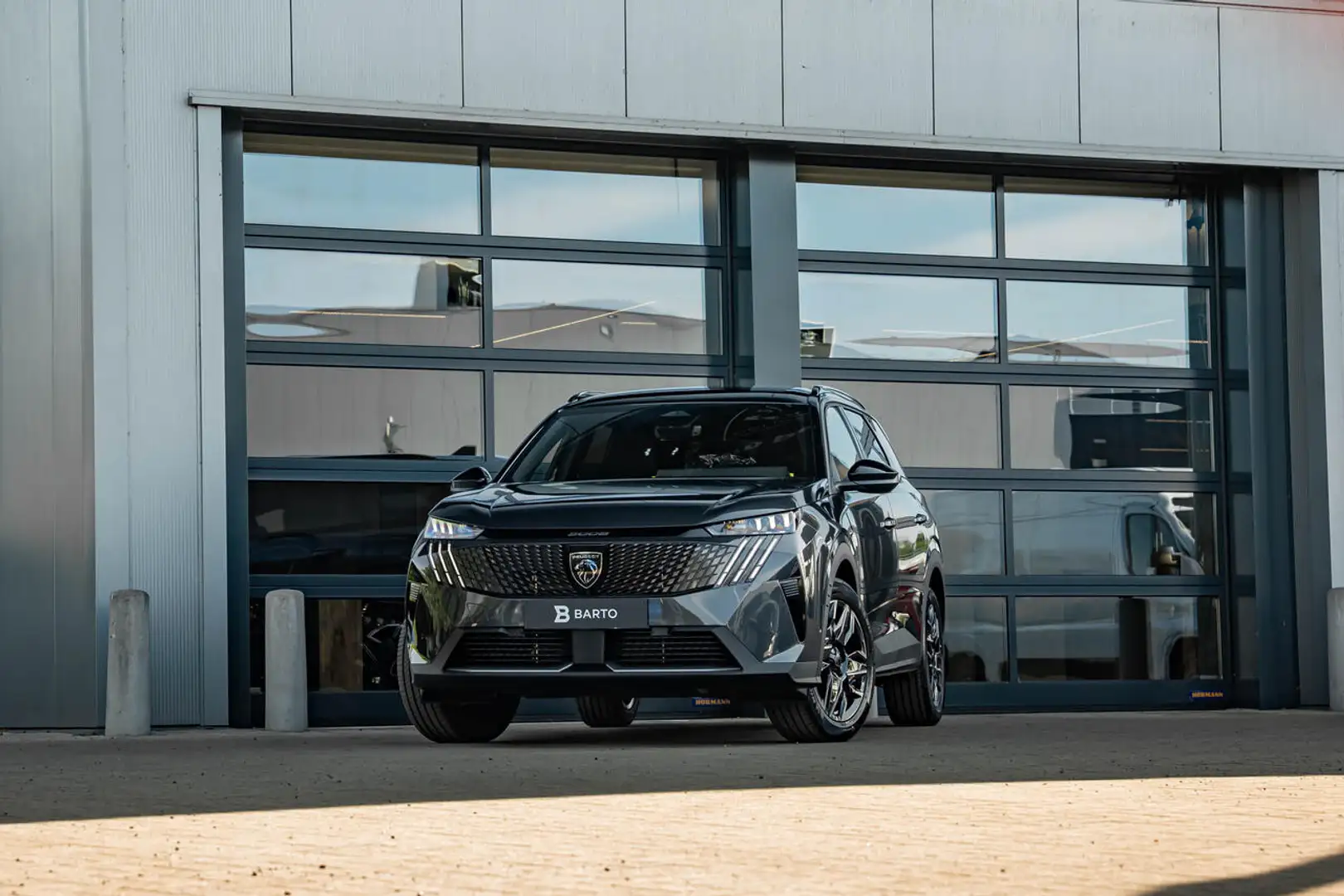 Peugeot 5008 MHEV GT - 7-zit - Camera - Zetelverw. - Navi - Air Gris - 1