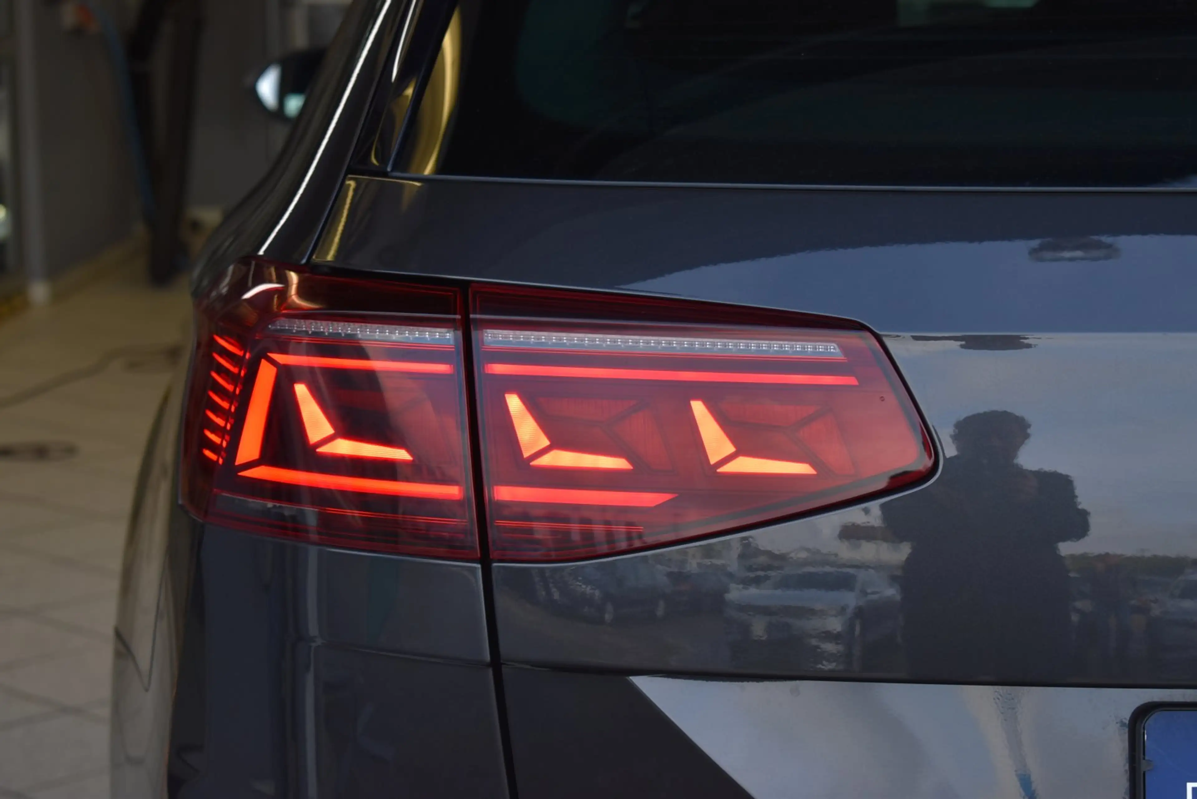 Volkswagen Passat Variant 2.0 TDI Business DSG*AHK*Matrix-LED — photo 8