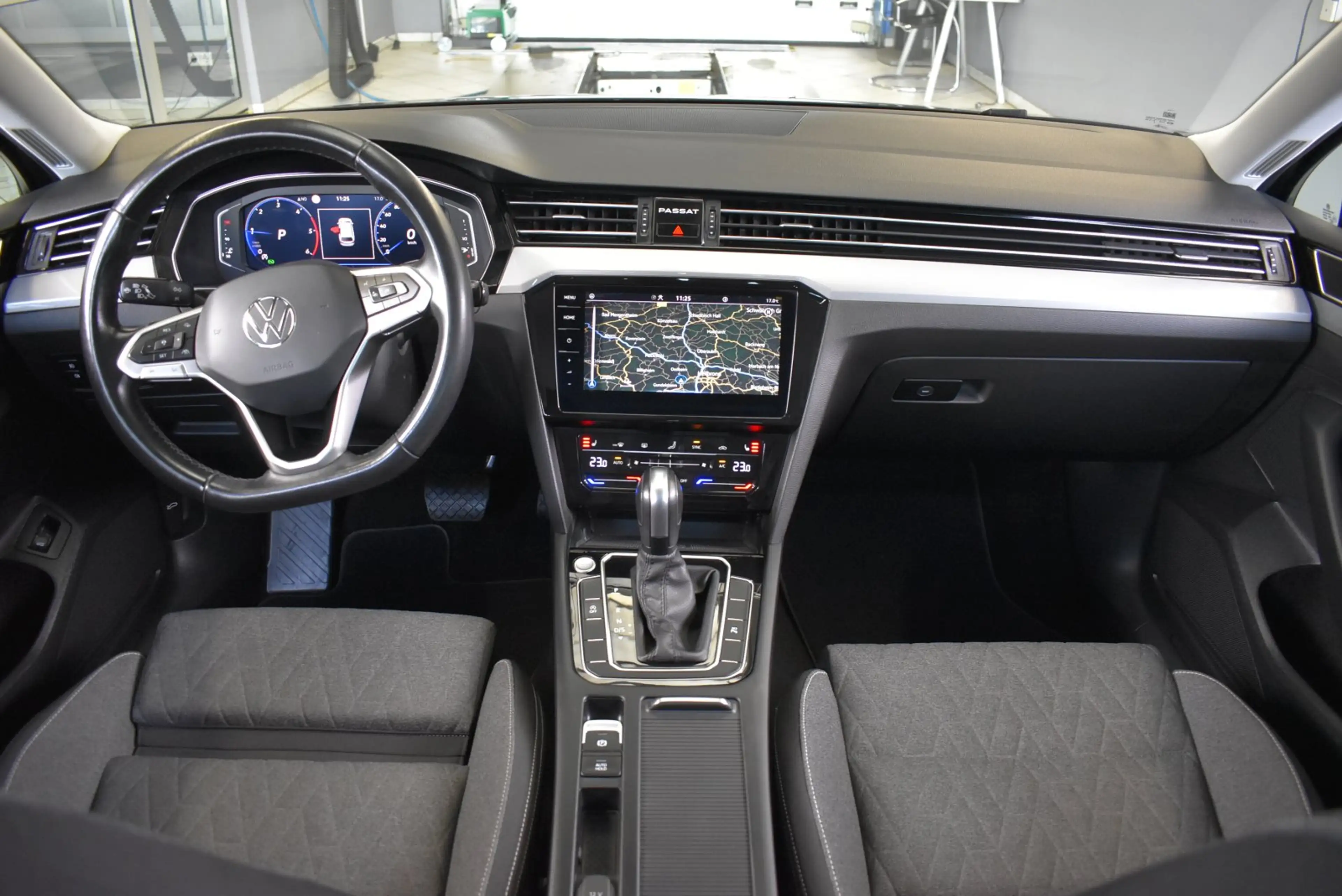 Volkswagen Passat Variant 2.0 TDI Business DSG*AHK*Matrix-LED — photo 13