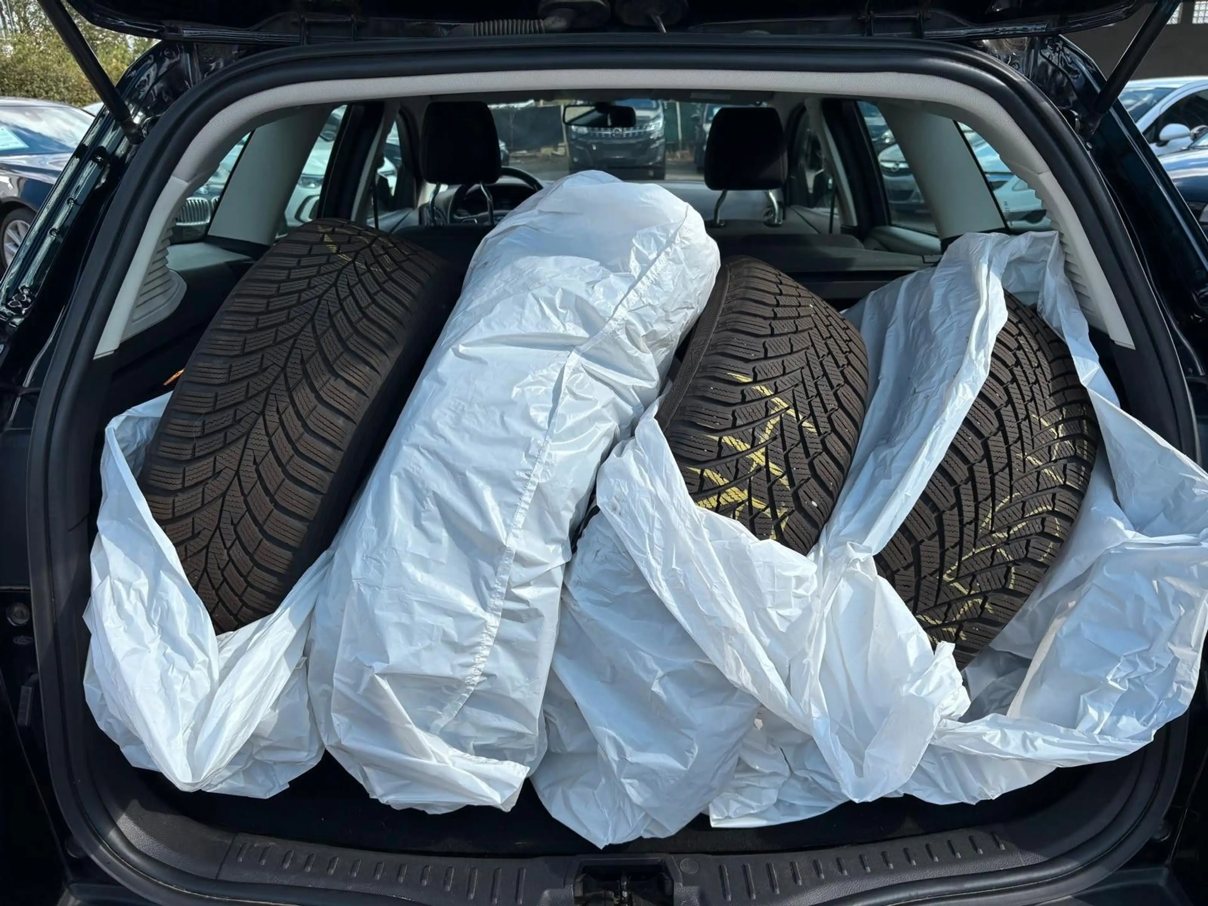 Ford Focus 1.5 TDCi Trend | NAVI | Klima | PDC — photo 14