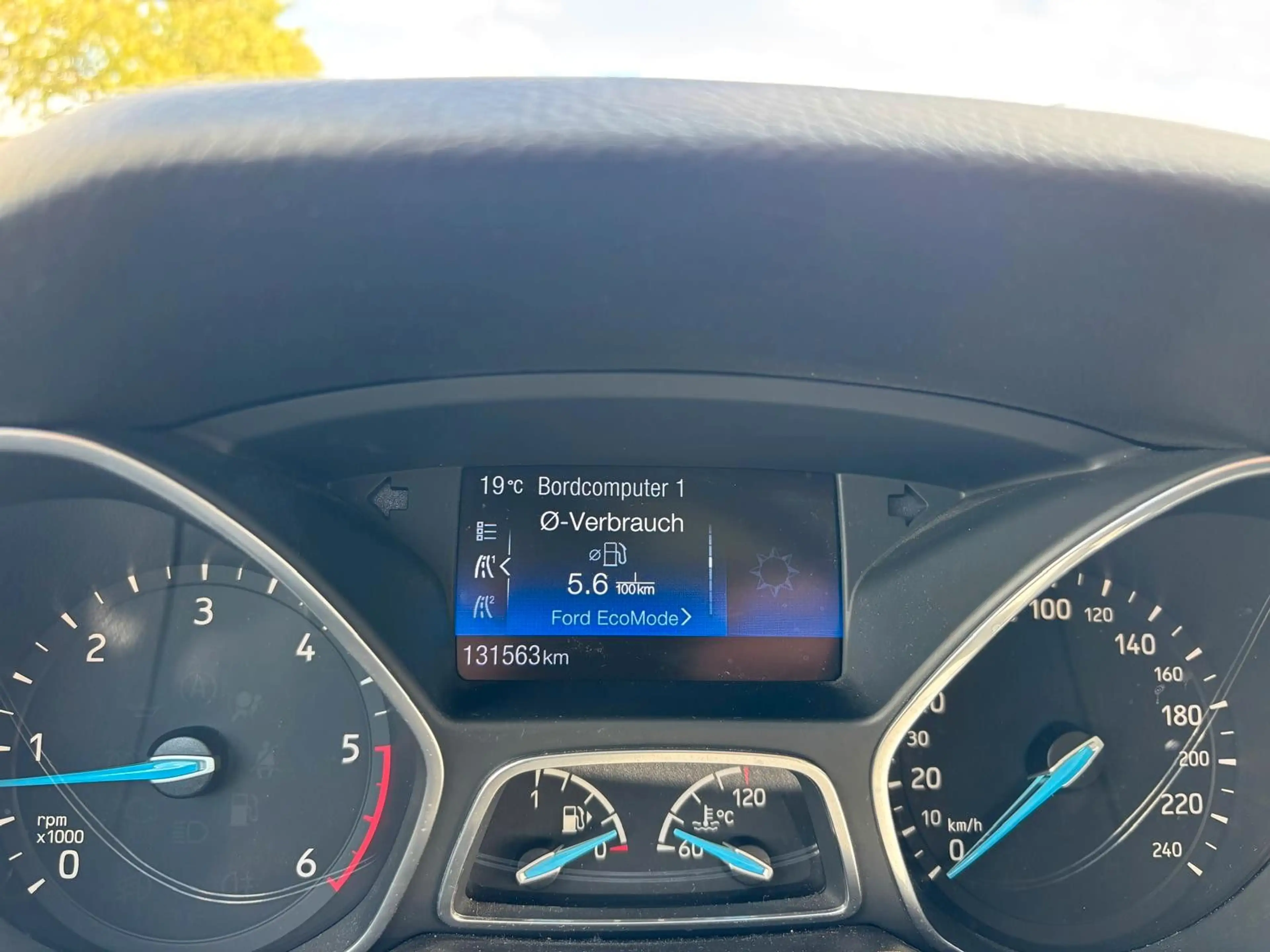 Ford Focus 1.5 TDCi Trend | NAVI | Klima | PDC — photo 10