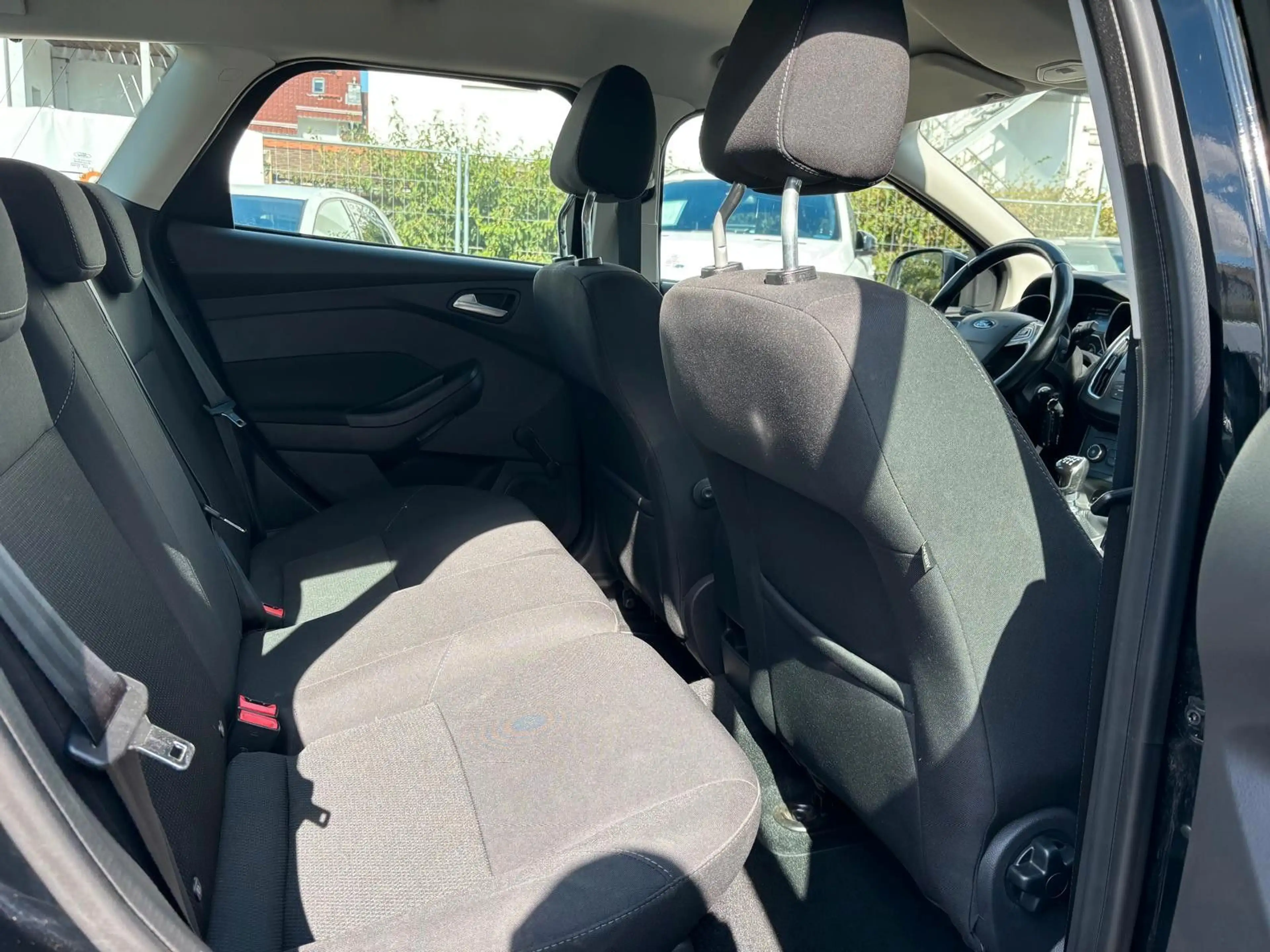 Ford Focus 1.5 TDCi Trend | NAVI | Klima | PDC — photo 13